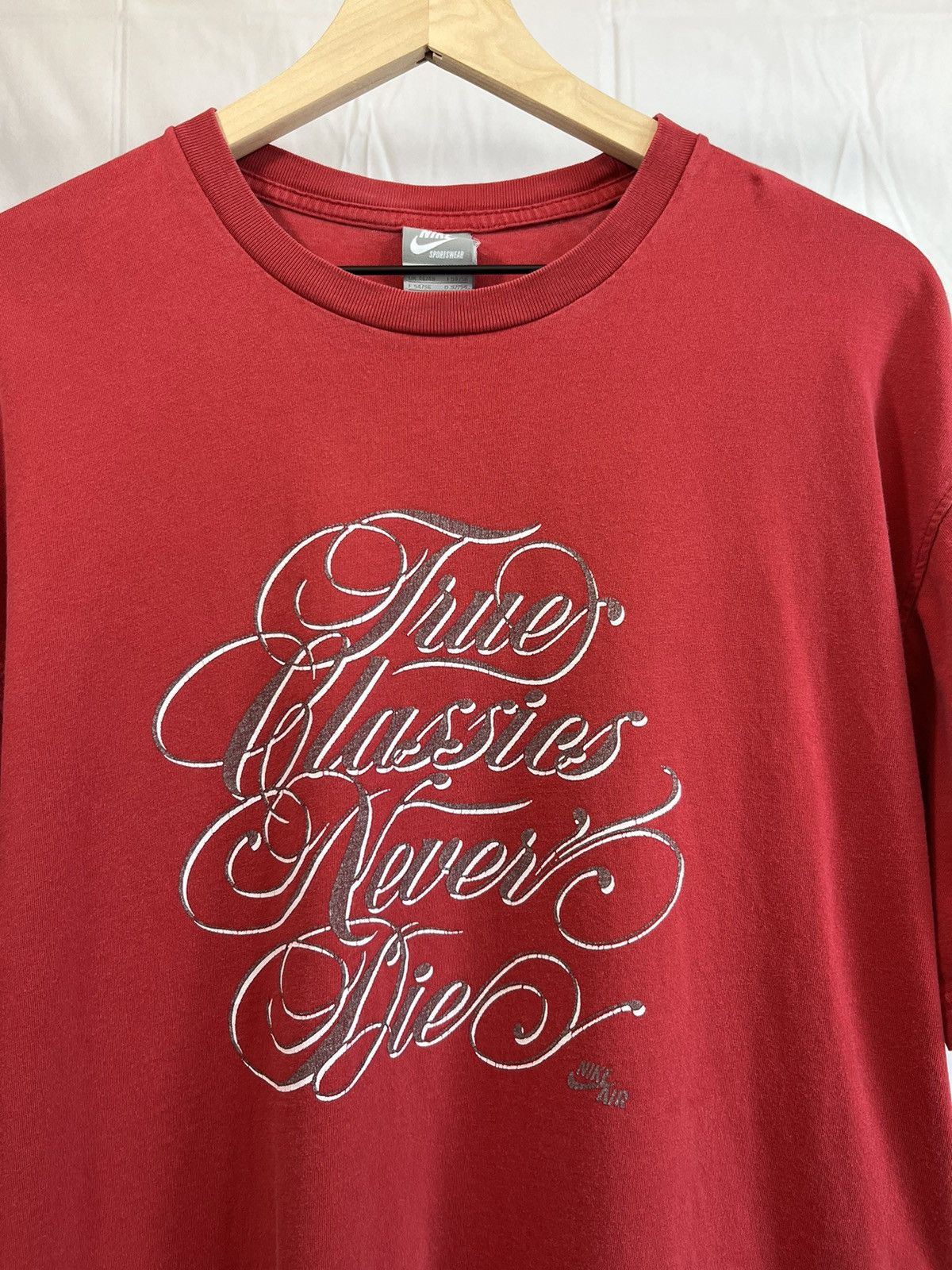 Nike Vintage Nike Distressed Faded Red Y2K Tee Size US XL / EU 56 / 4 - 1 Thumbnail