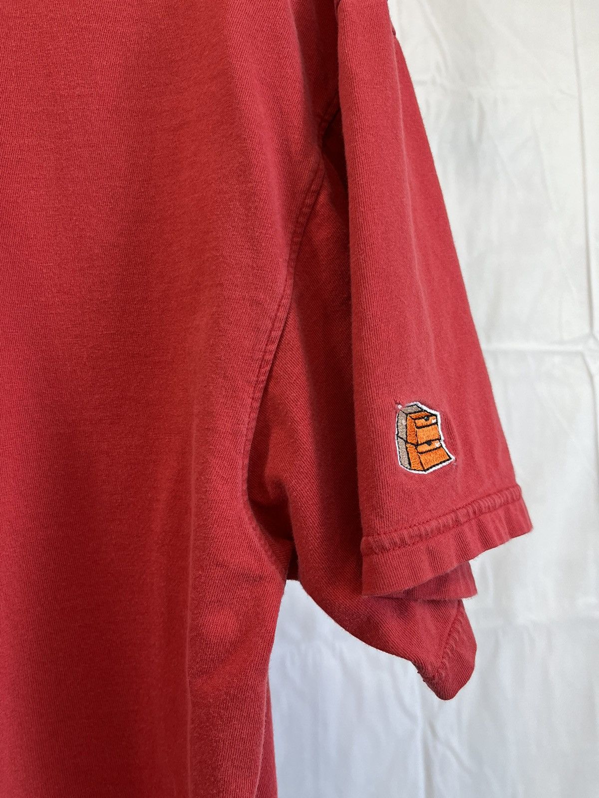 Nike Vintage Nike Distressed Faded Red Y2K Tee Size US XL / EU 56 / 4 - 11 Thumbnail