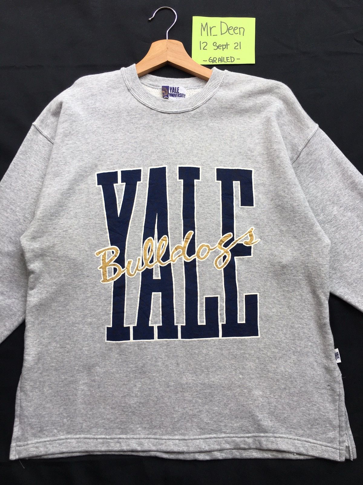 Vintage Vintage Rare YALE University Big Logo Sweatshirt Size US L / EU 52-54 / 3 - 4 Thumbnail