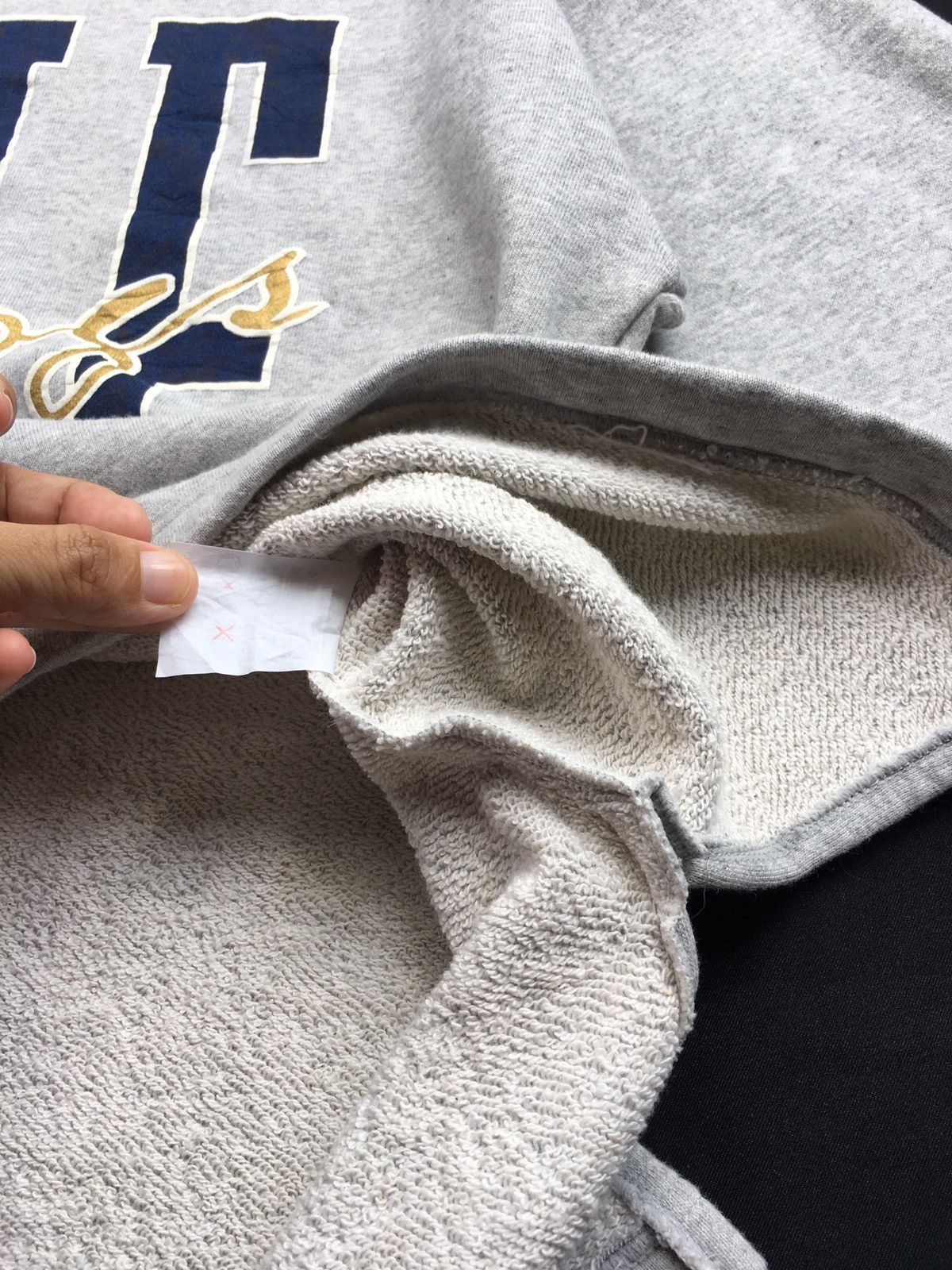 Vintage Vintage Rare YALE University Big Logo Sweatshirt Size US L / EU 52-54 / 3 - 10 Thumbnail