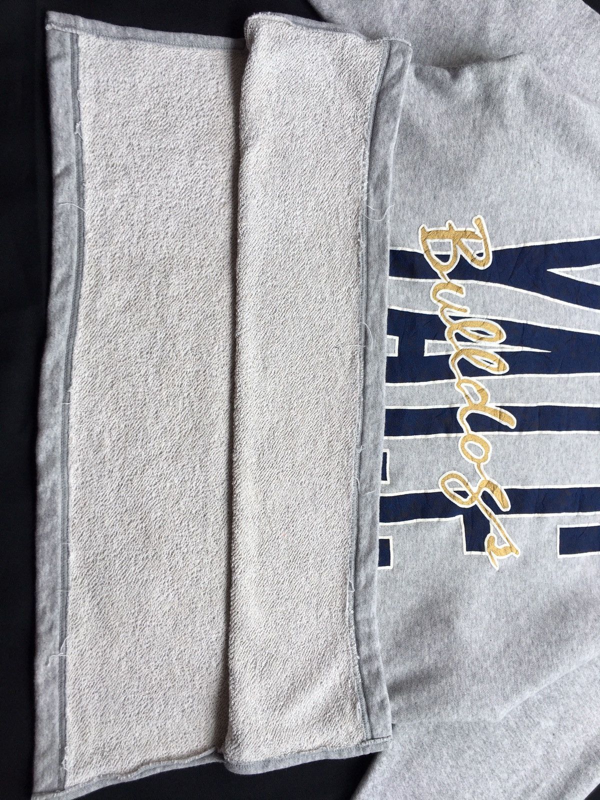 Vintage Vintage Rare YALE University Big Logo Sweatshirt Size US L / EU 52-54 / 3 - 9 Thumbnail