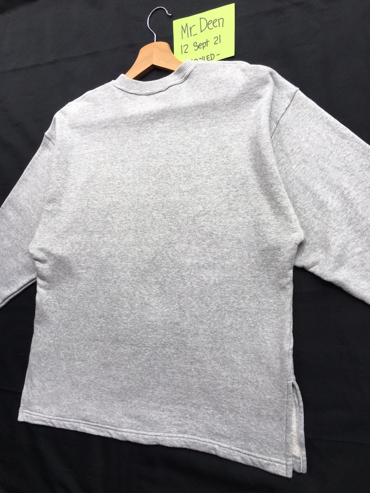 Vintage Vintage Rare YALE University Big Logo Sweatshirt Size US L / EU 52-54 / 3 - 16 Thumbnail
