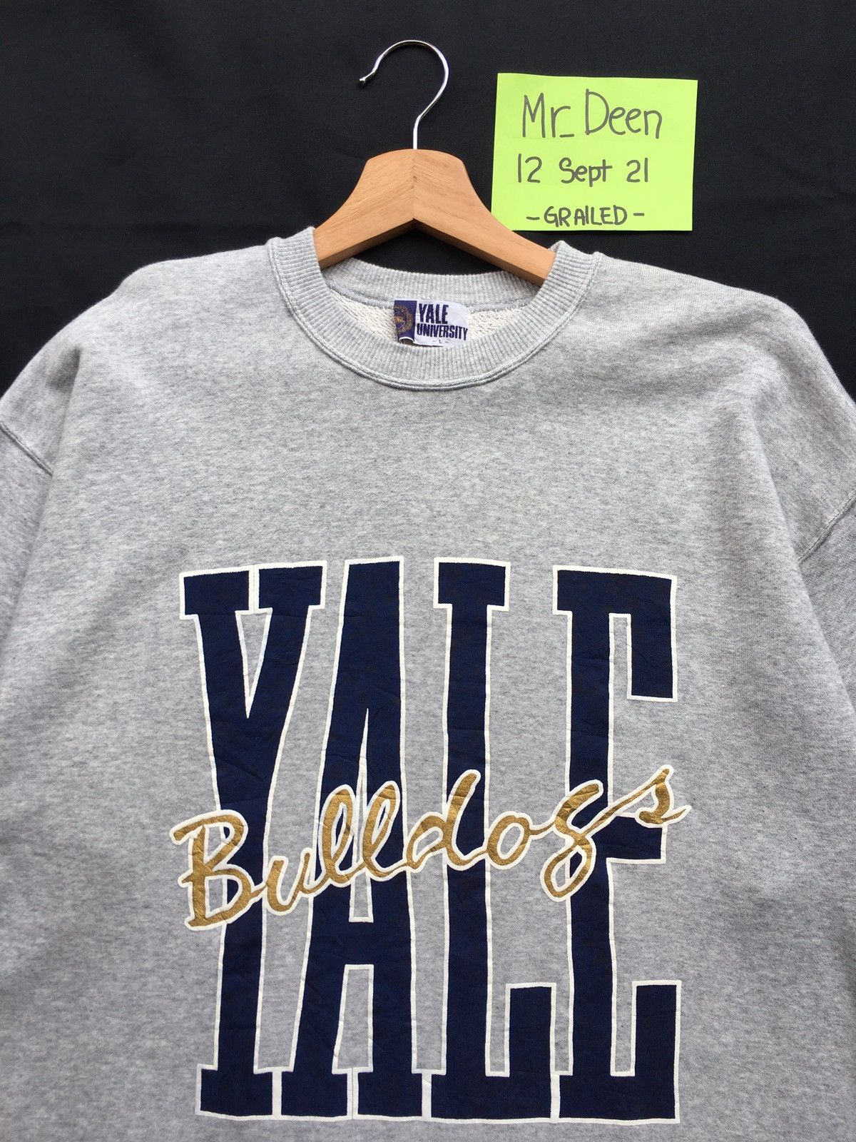 Vintage Vintage Rare YALE University Big Logo Sweatshirt Size US L / EU 52-54 / 3 - 5 Thumbnail