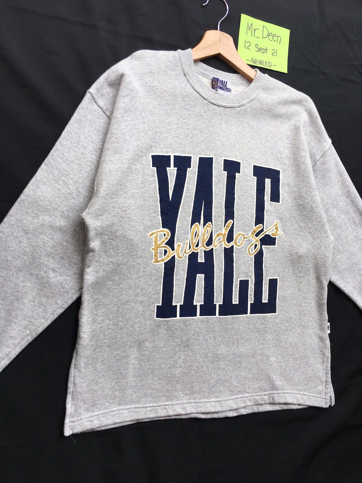 Vintage Vintage Rare YALE University Big Logo Sweatshirt Size US L / EU 52-54 / 3 - 2 Thumbnail