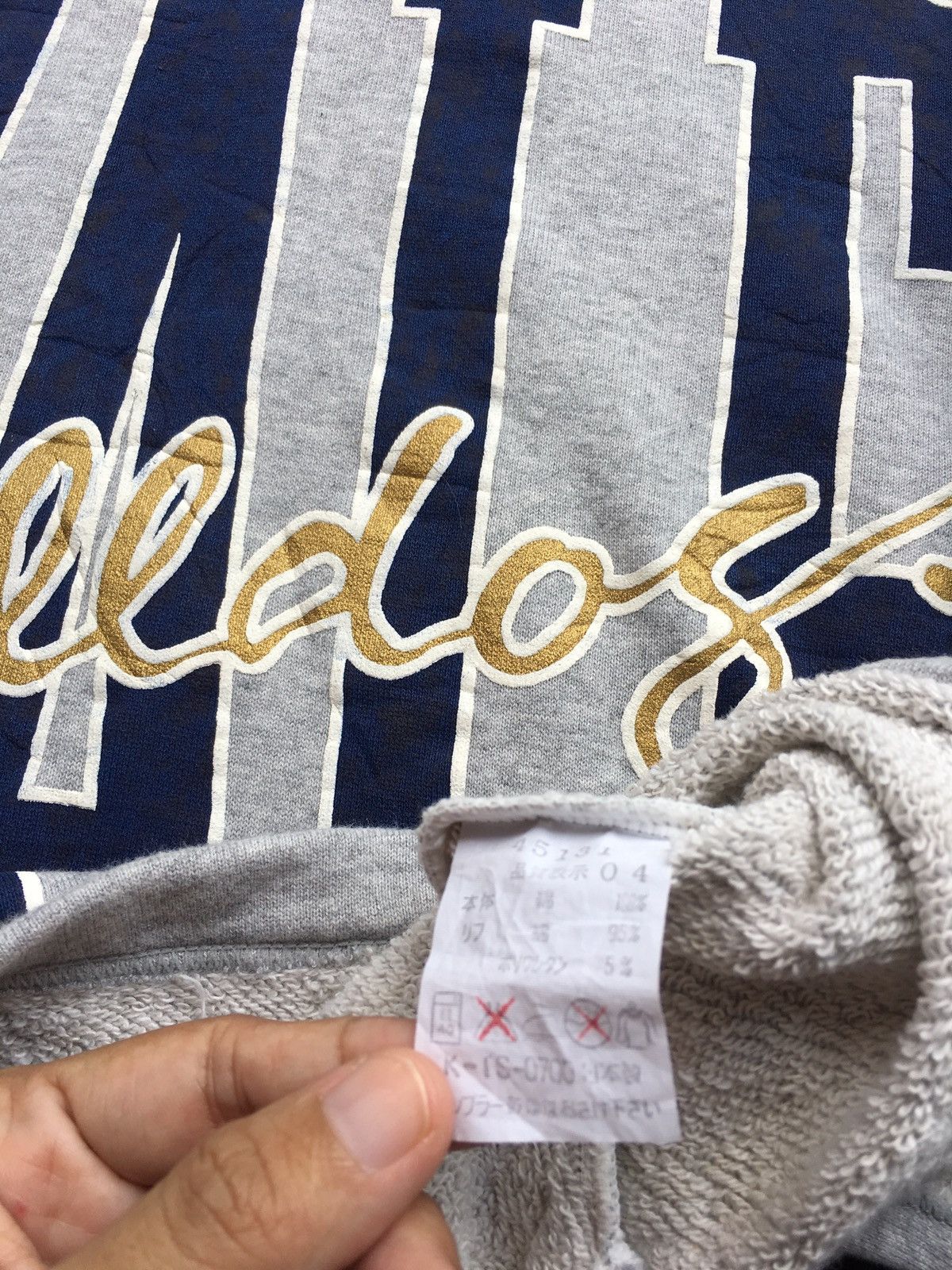 Vintage Vintage Rare YALE University Big Logo Sweatshirt Size US L / EU 52-54 / 3 - 11 Thumbnail