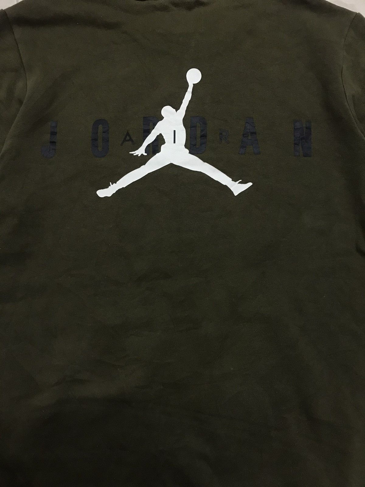 Jordan Brand × NBA Vintage Air Jordan Crewneck Sweatshirt Big Logo Spell Out Size US L / EU 52-54 / 3 - 3 Thumbnail