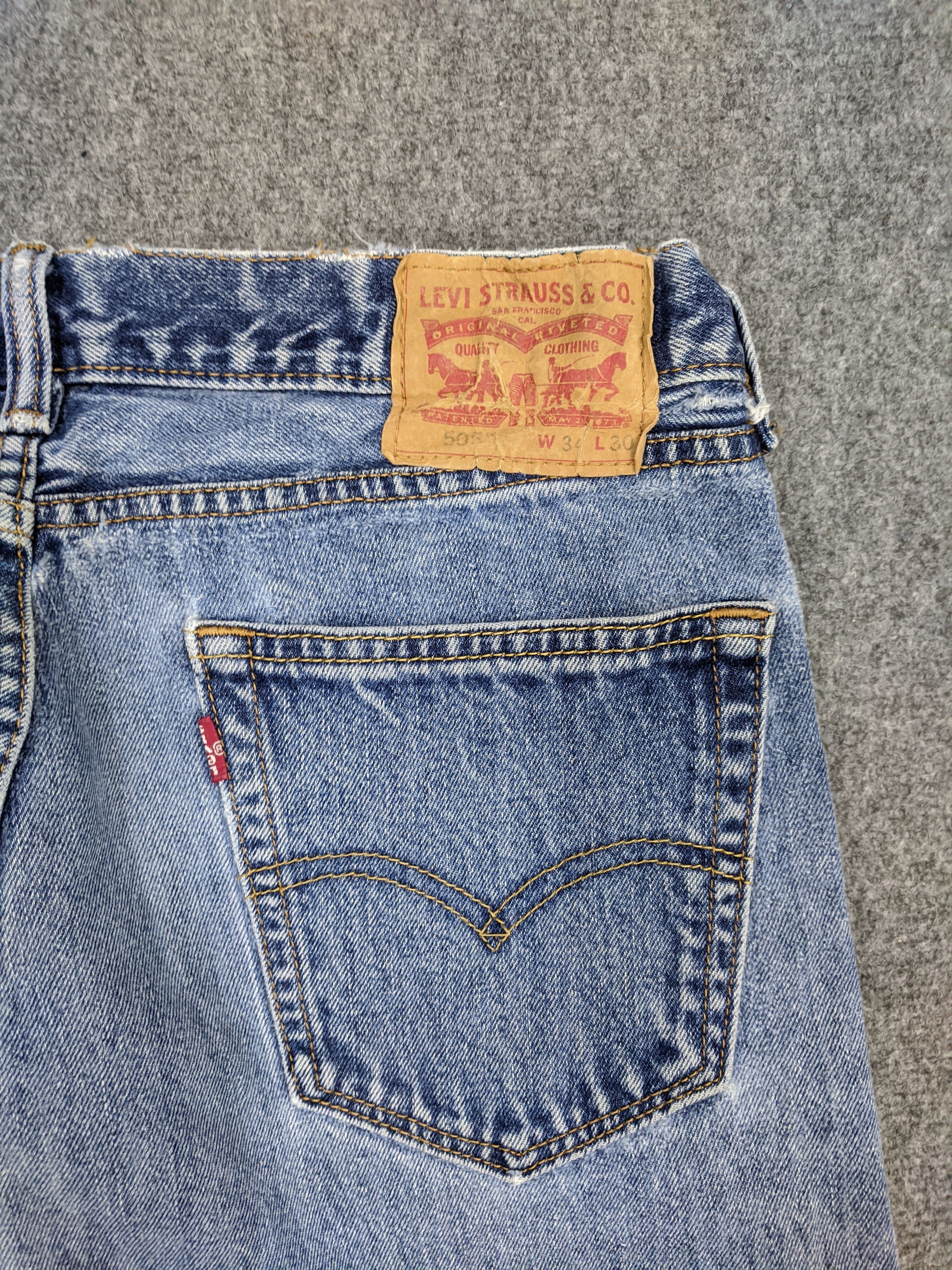 Levi's Vintage Levis 505 Light Wash Jeans DP0886 Size US 33 - 11 Thumbnail