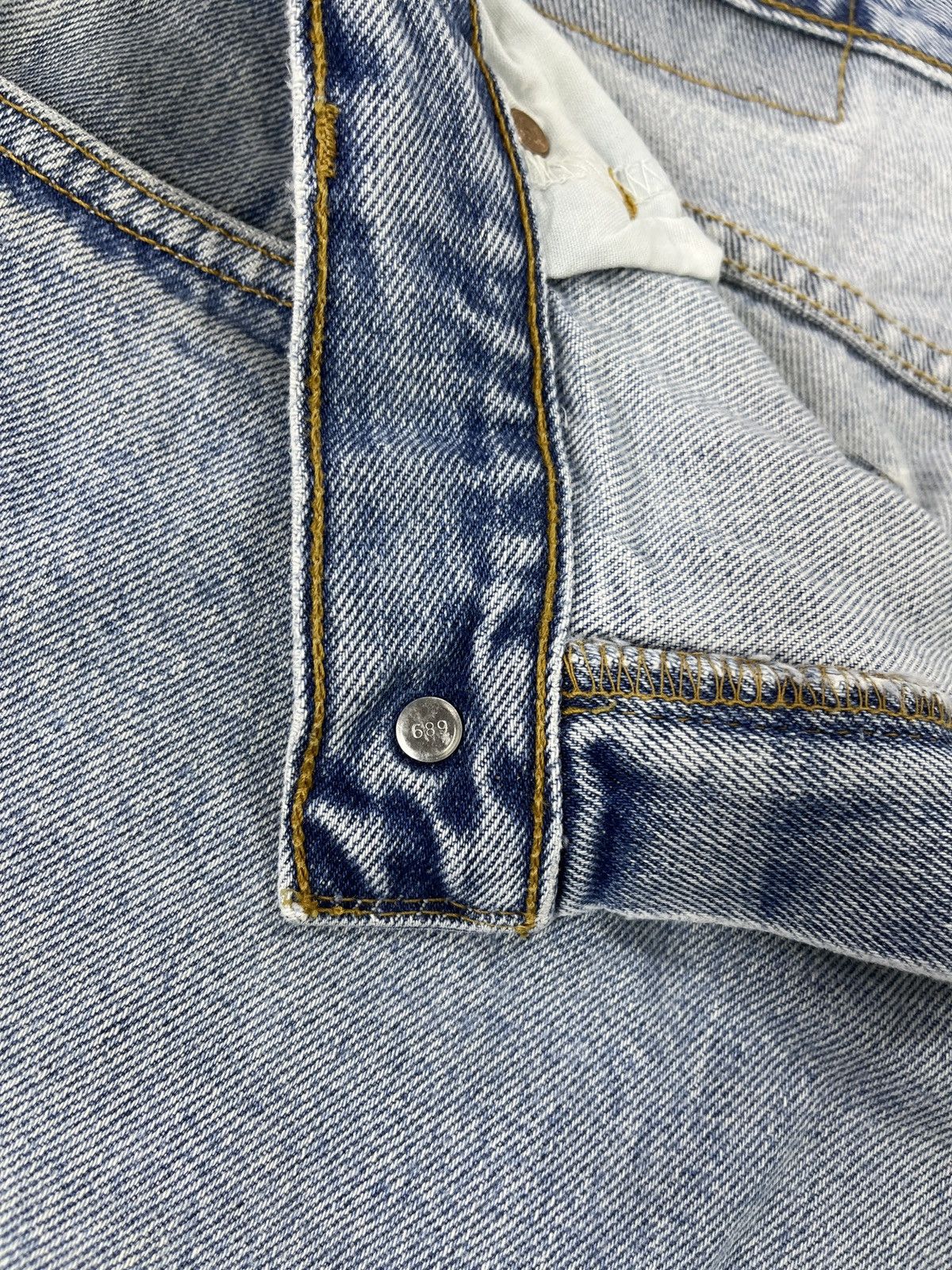 Levi's 90’s Vintage Levis 560 Light Wash Jeans - J529 Size US 32 / EU 48 - 9 Thumbnail
