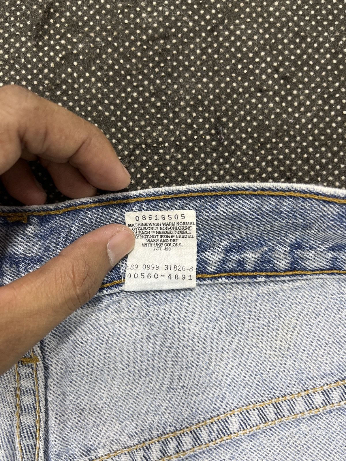 Levi's 90’s Vintage Levis 560 Light Wash Jeans - J529 Size US 32 / EU 48 - 8 Thumbnail