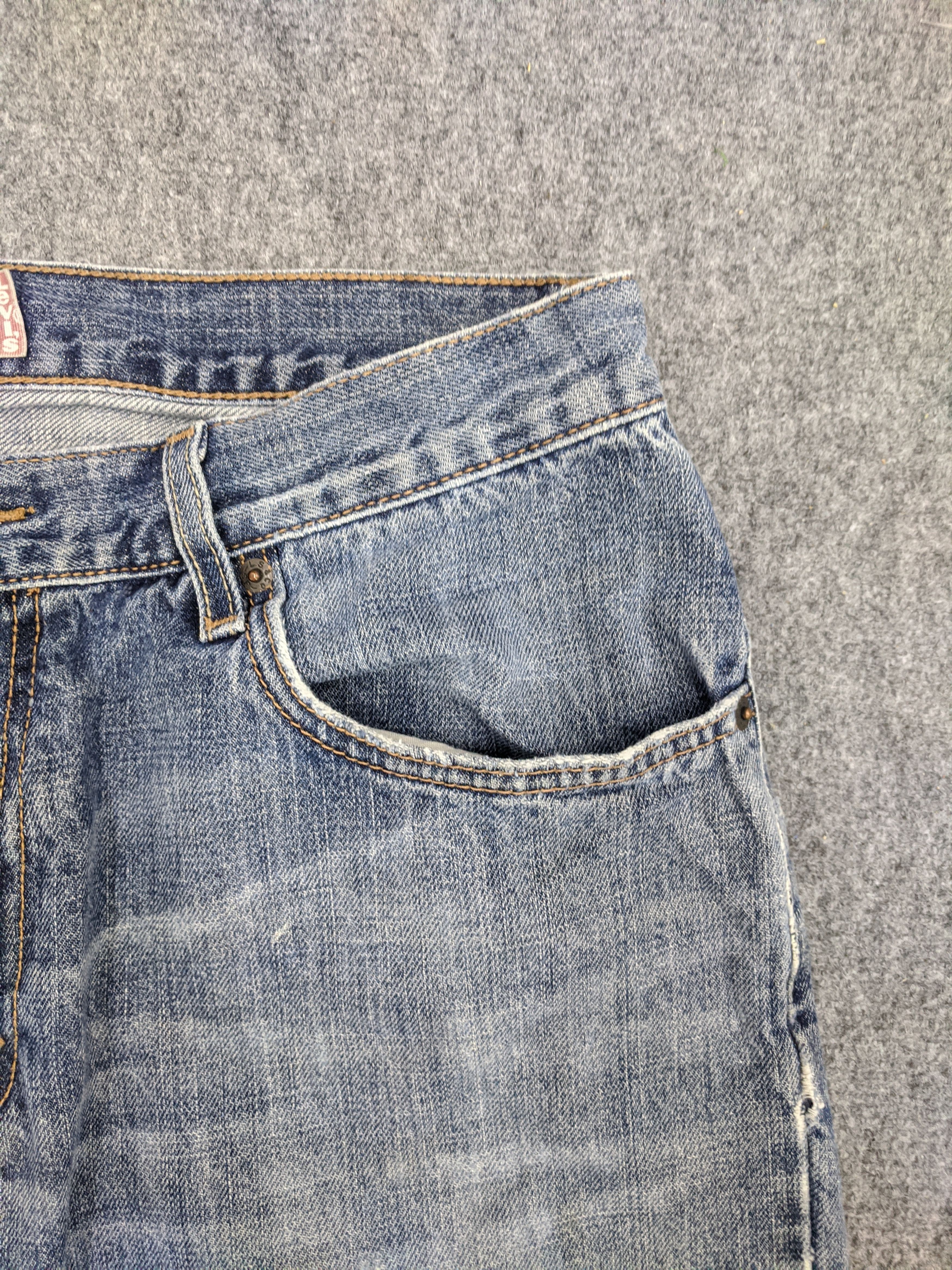 Levi's Vintage Levis 559 Jeans DP0791 Size US 33 - 8 Thumbnail
