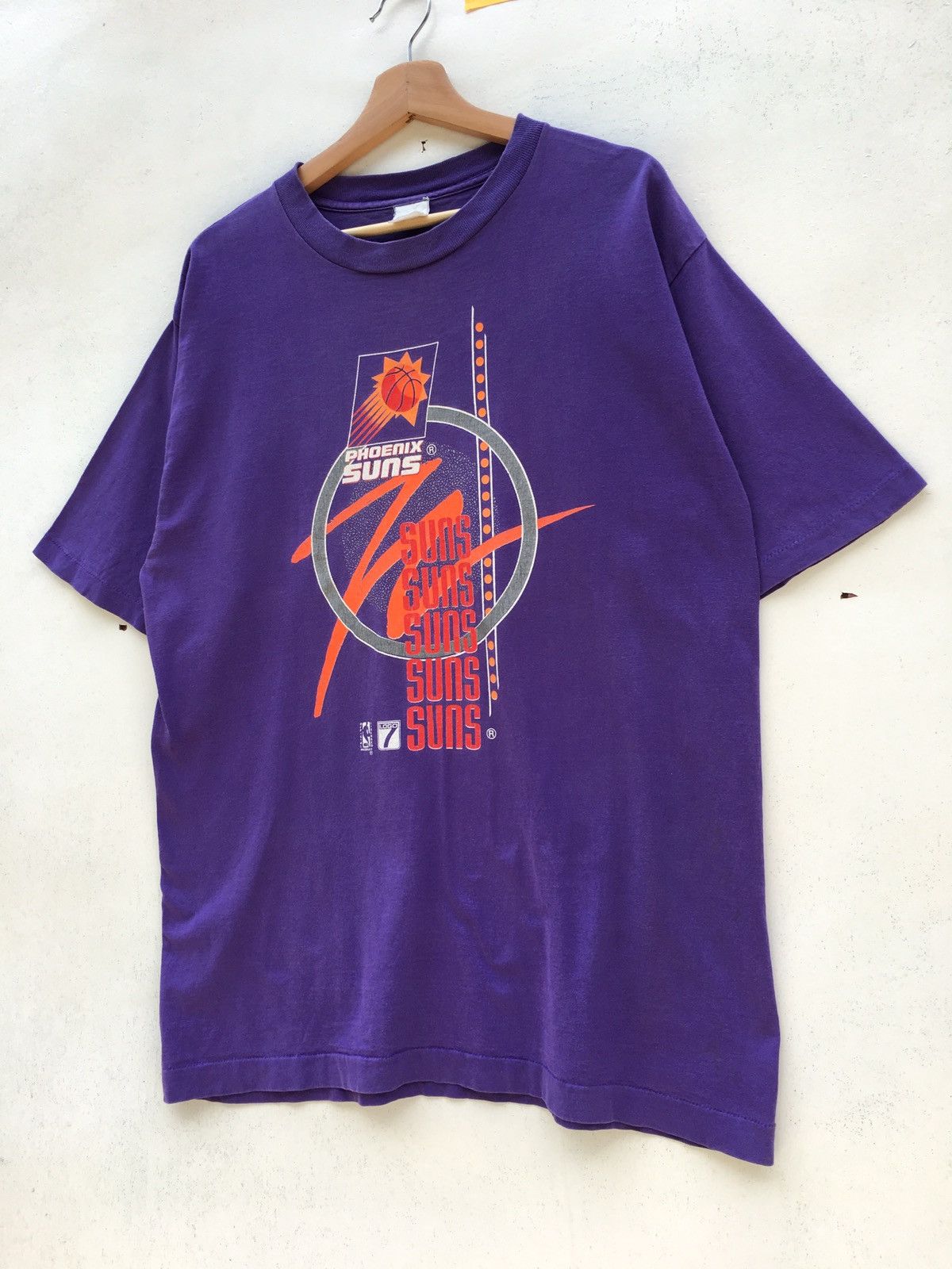 NBA Vintage 90s NBA Phoenix Suns Logo 7 Tshirt Size US L / EU 52-54 / 3 - 4 Thumbnail