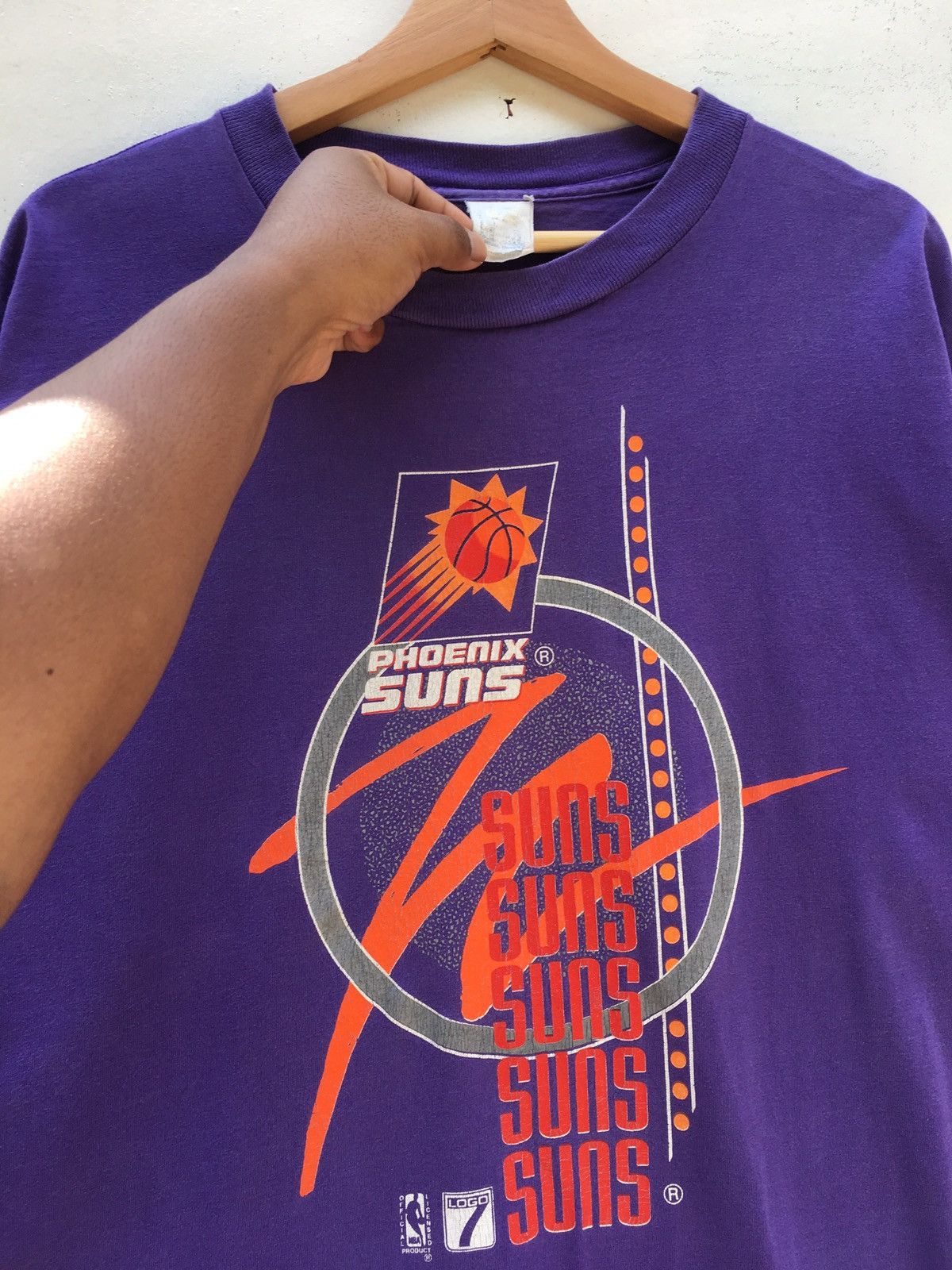 NBA Vintage 90s NBA Phoenix Suns Logo 7 Tshirt Size US L / EU 52-54 / 3 - 9 Thumbnail