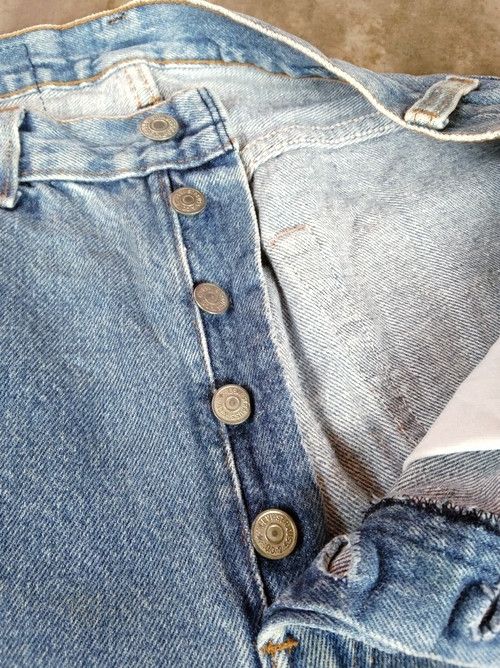 Levi's 80s Vintage Levi's 501 Made In USA Light Wash Jeans 32x35 Size US 32 / EU 48 - 9 Thumbnail