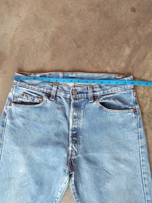 Levi's 80s Vintage Levi's 501 Made In USA Light Wash Jeans 32x35 Size US 32 / EU 48 - 8 Thumbnail