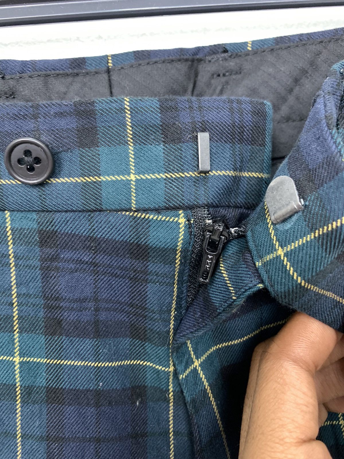 Japanese Brand × Seditionaries × Uniqlo UNIQLO Tartan Plaid Pleated Pocket Punk Casual Trouser Pant Size US 32 / EU 48 - 16 Thumbnail