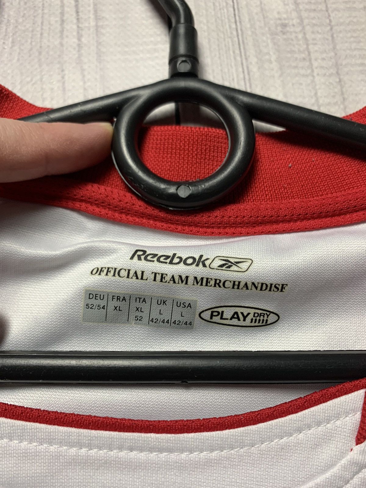 Vintage Vintage Liverpool soccer jersey Reebok size XL away white Size US XL / EU 56 / 4 - 4 Thumbnail