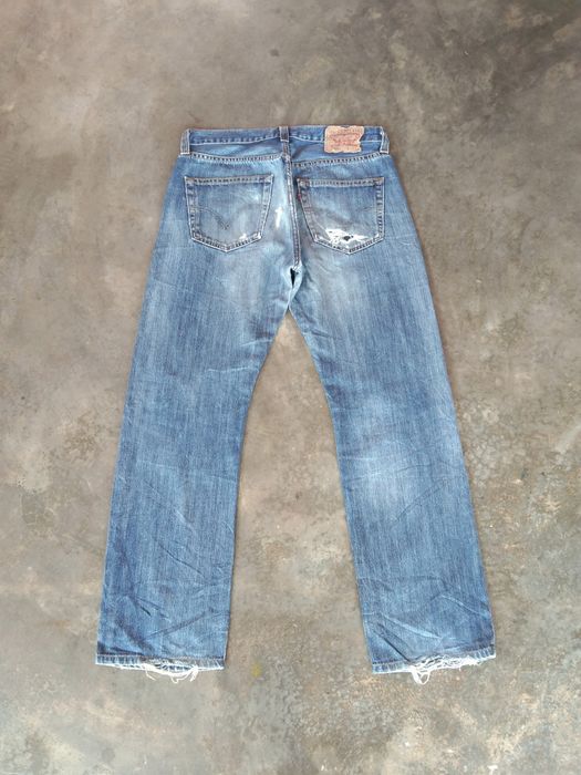 Vintage Vintage Levi's 501 Light Wash Distressed Jeans 32x30 | Grailed