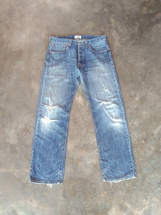 Vintage Vintage Levi's 501 Light Wash Distressed Jeans 32x30 | Grailed