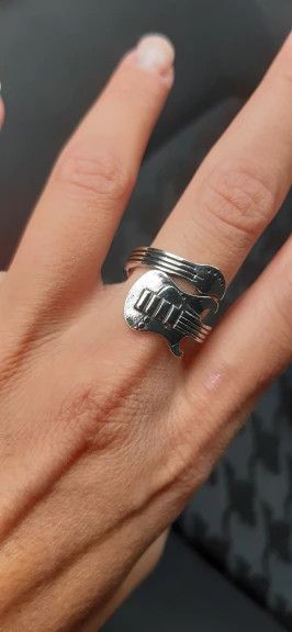 Jewelry Guitar Ring Size ONE SIZE - 3 Thumbnail