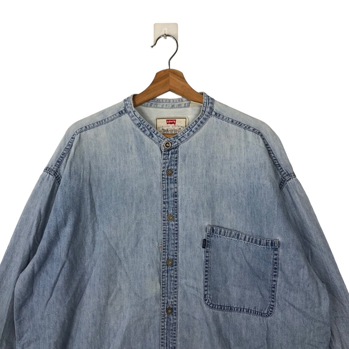 Levi's VINTAGE COWBOY CHAMBRAY DENIM LEVI’S SHIRT BUTTON UPS Size US XL / EU 56 / 4 - 2 Thumbnail