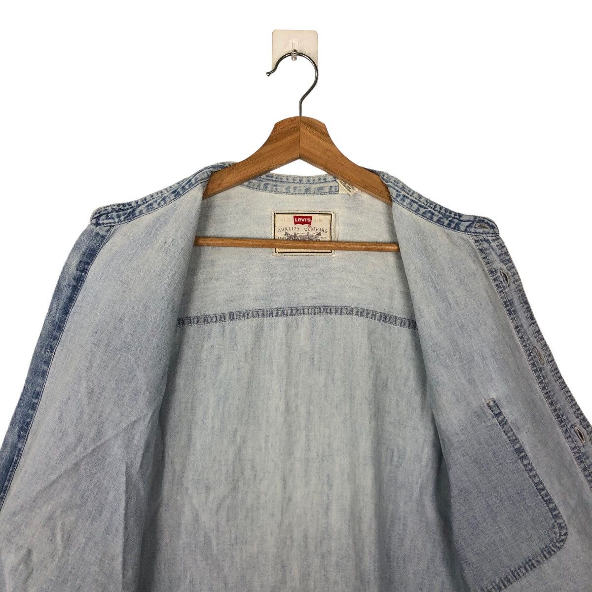 Levi's VINTAGE COWBOY CHAMBRAY DENIM LEVI’S SHIRT BUTTON UPS Size US XL / EU 56 / 4 - 10 Thumbnail