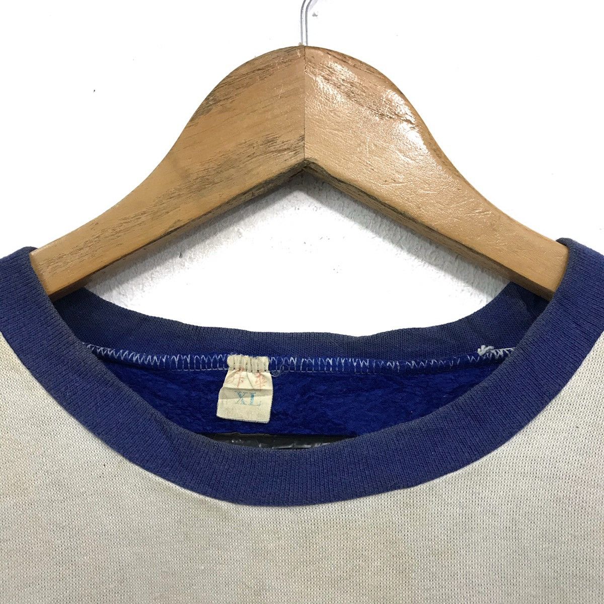 Disney × Japanese Brand × Vintage Vintage Sweatshirt Crewneck Biglogo Disneyland Size US M / EU 48-50 / 2 - 5 Thumbnail