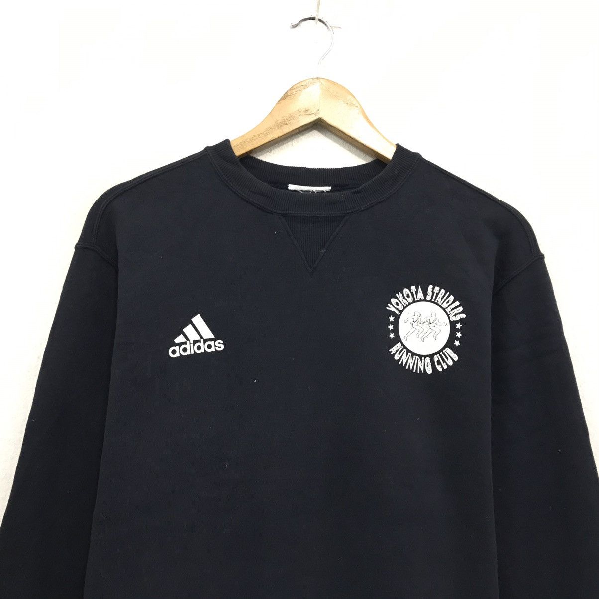 Adidas × Vintage Vintage Adidas Marathon Yokota Striders Running Club Japan Size US M / EU 48-50 / 2 - 4 Thumbnail
