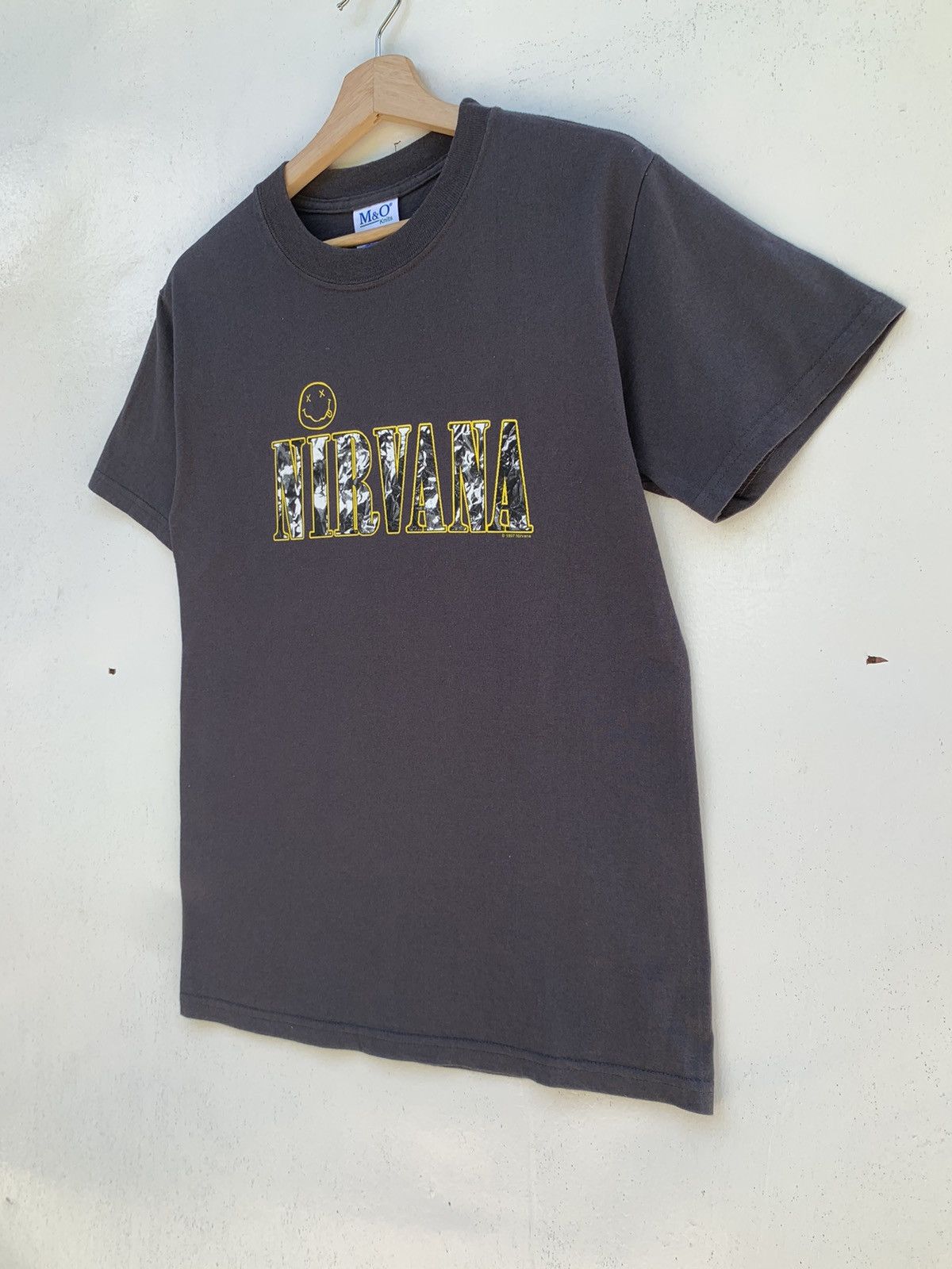 Nirvana Vintage Early 2000s Nirvana Spellout Smiley Face T-shirt Size US S / EU 44-46 / 1 - 4 Thumbnail