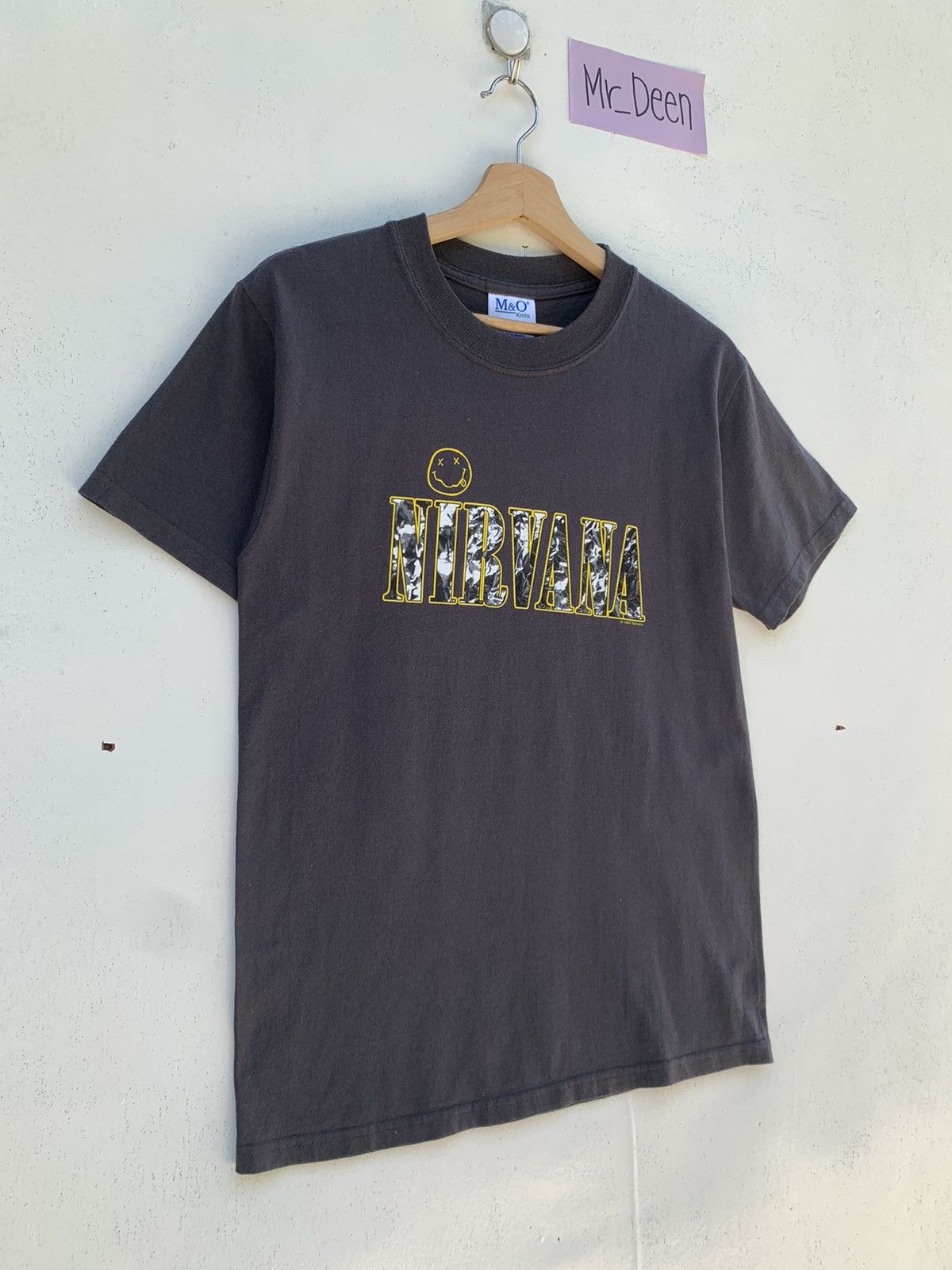 Nirvana Vintage Early 2000s Nirvana Spellout Smiley Face T-shirt Size US S / EU 44-46 / 1 - 3 Thumbnail