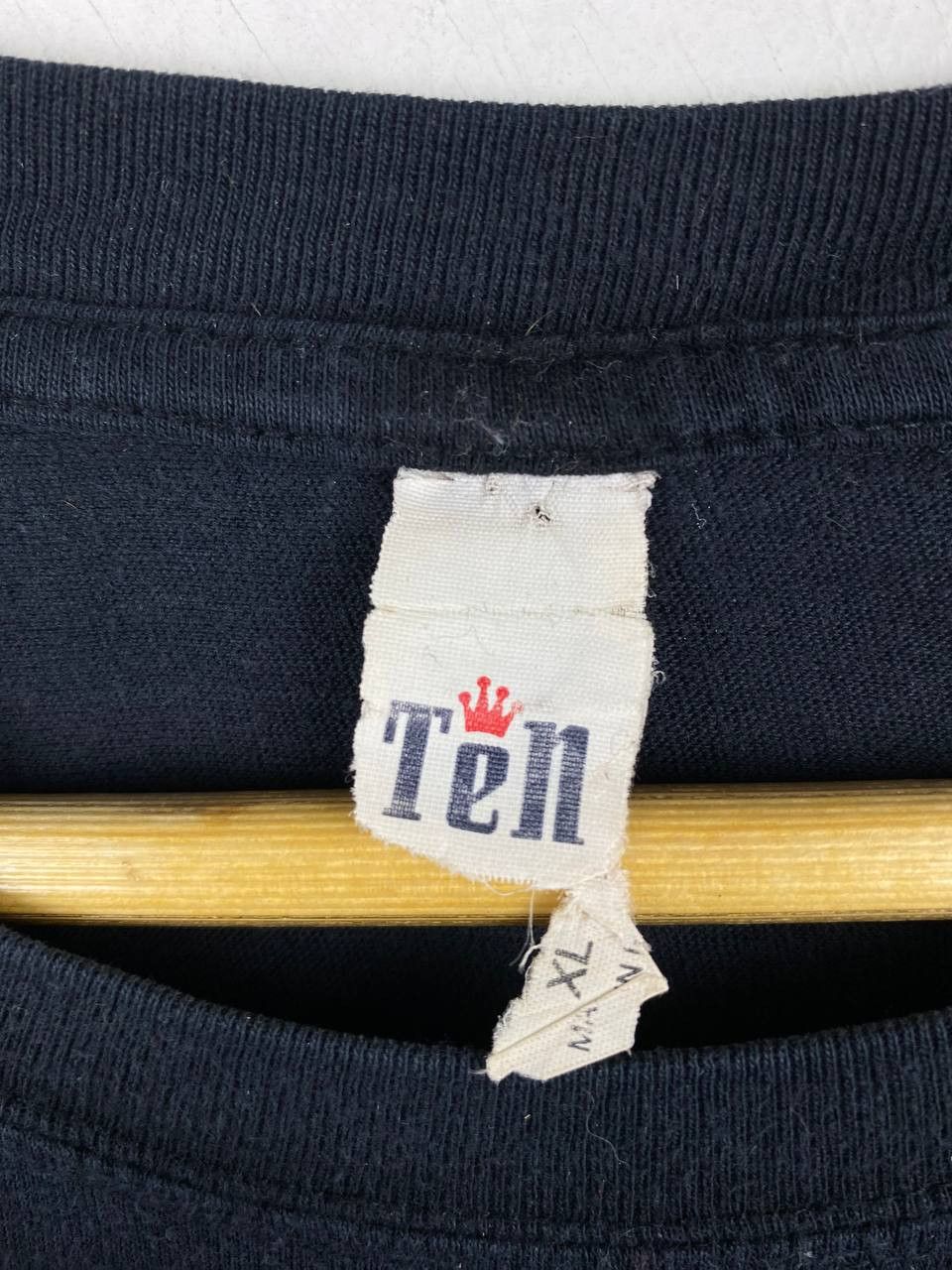 Band Tees Vintage Rare Yes Lineup Band Very Nice Design Size US XL / EU 56 / 4 - 4 Thumbnail