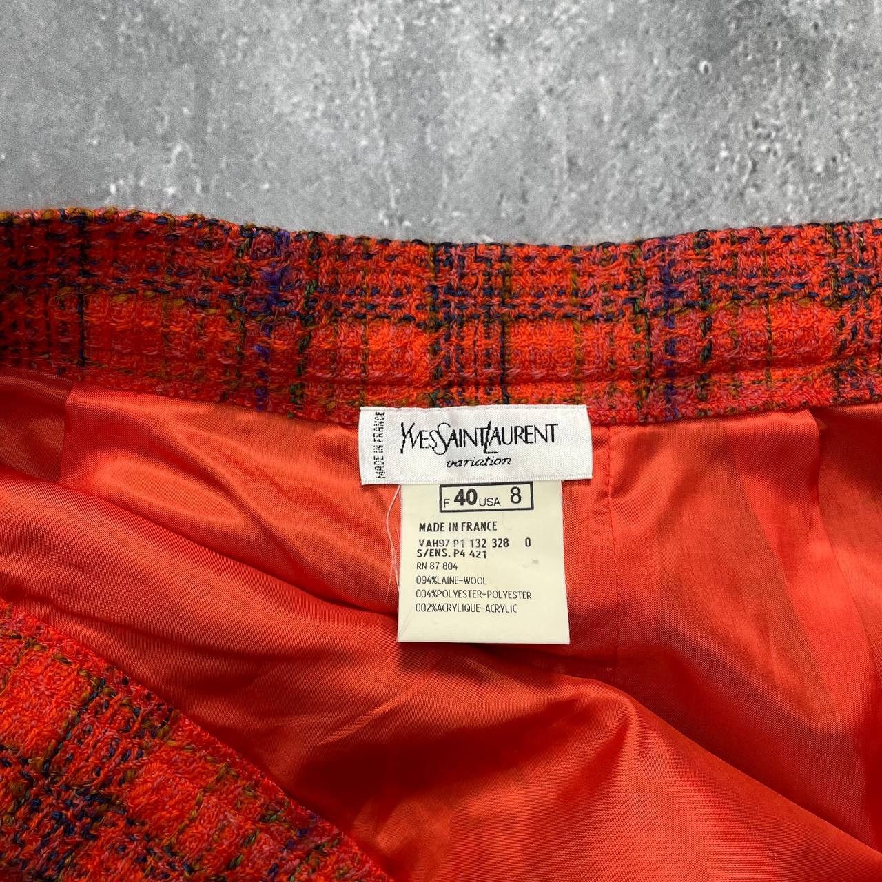 Yves Saint Laurent Vintage 80s Yves Saint Laurent Plaid Pencil Skirt Women’s 40 Size 30" / US 8 / IT 44 - 7 Thumbnail