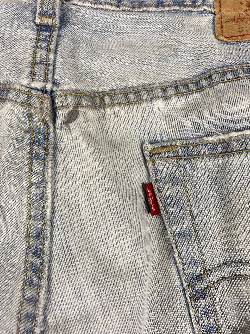 Levi's vintage levis 559 relaxed fit lightwash denim Size US 35 - 5 Thumbnail