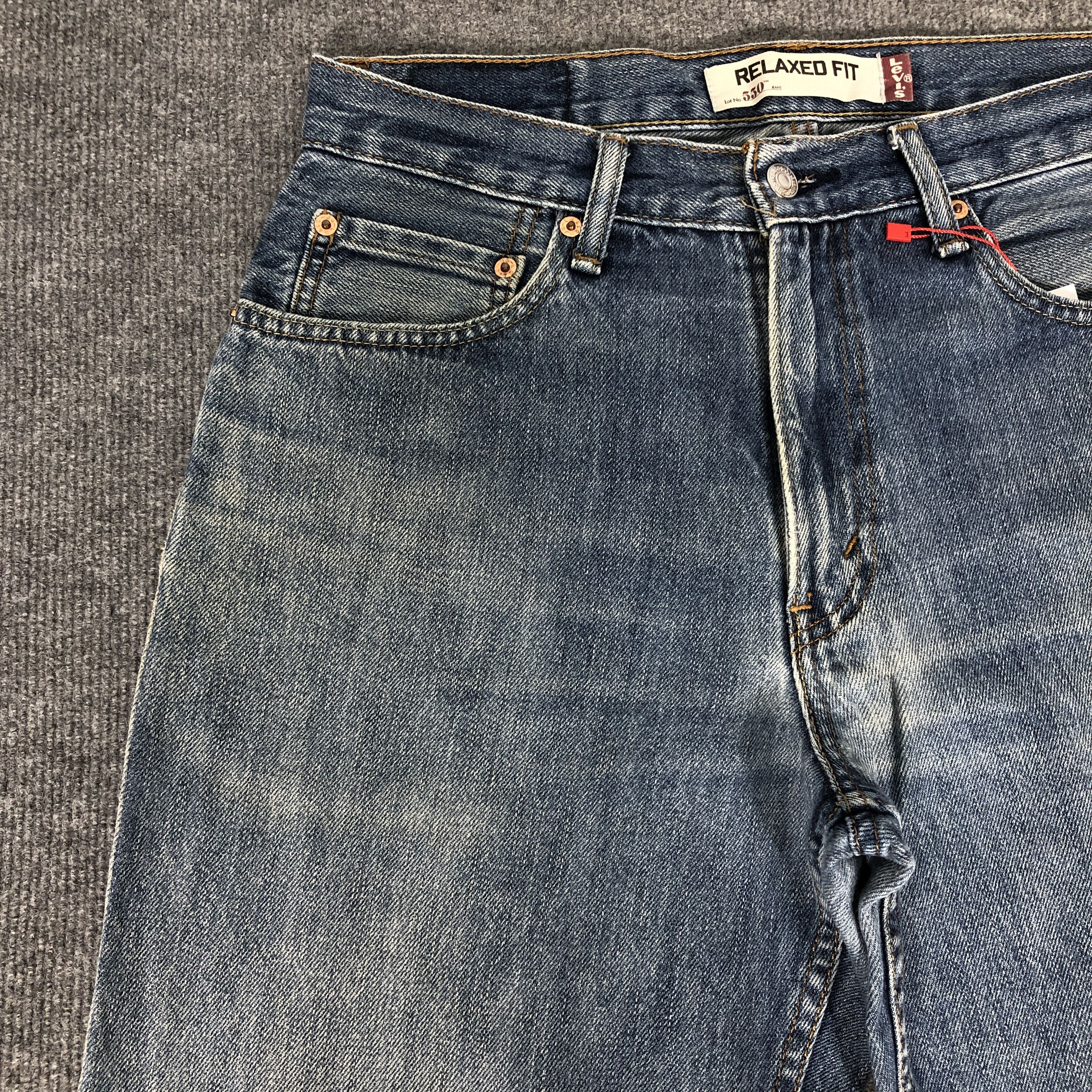 Levi's Vintage Y2k Levi's 550 Relaxed Fit Faded Blue Denim Jean Size US 32 / EU 48 - 7 Thumbnail