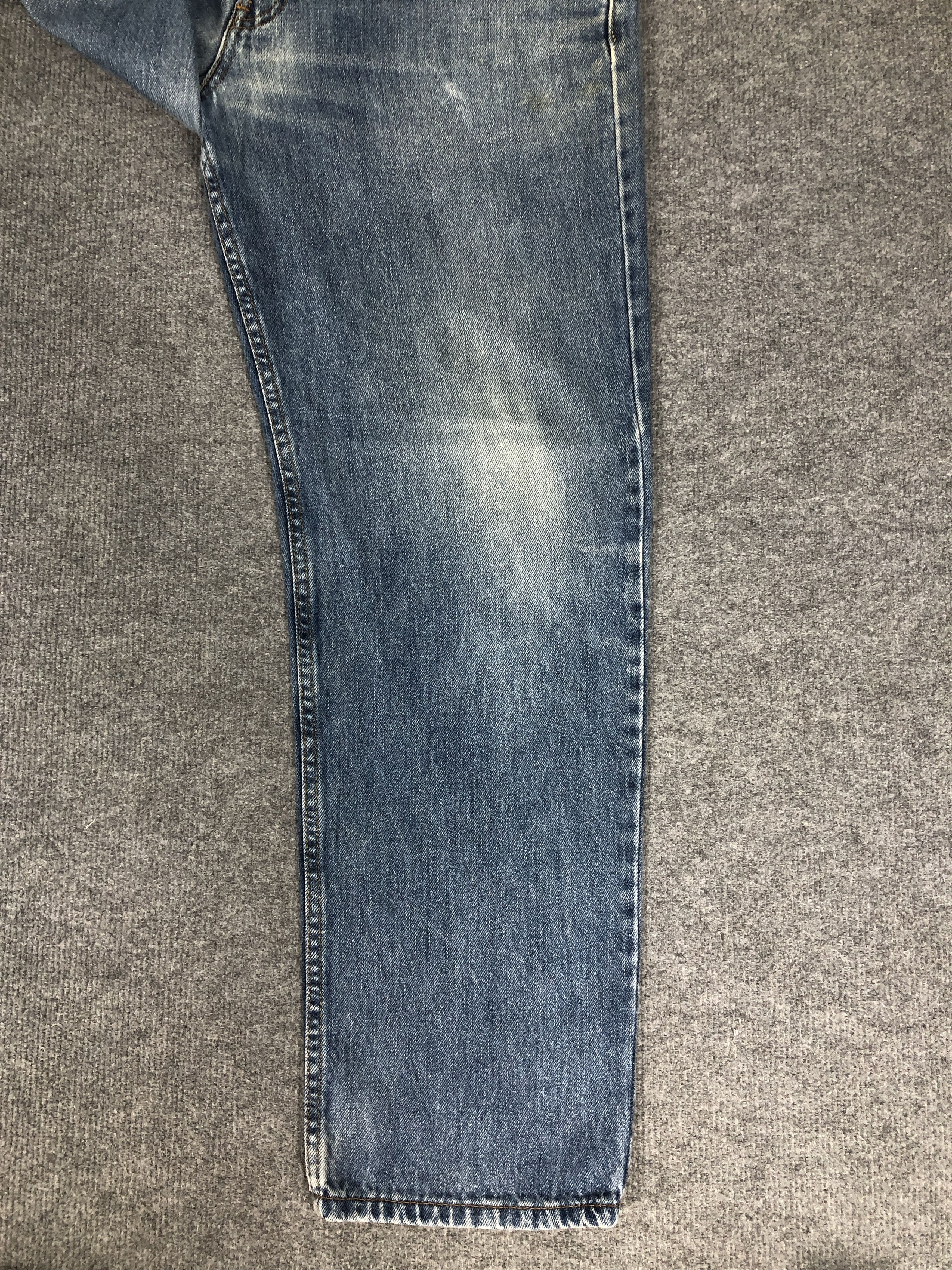 Levi's Vintage Y2k Levi's 550 Relaxed Fit Faded Blue Denim Jean Size US 32 / EU 48 - 12 Thumbnail