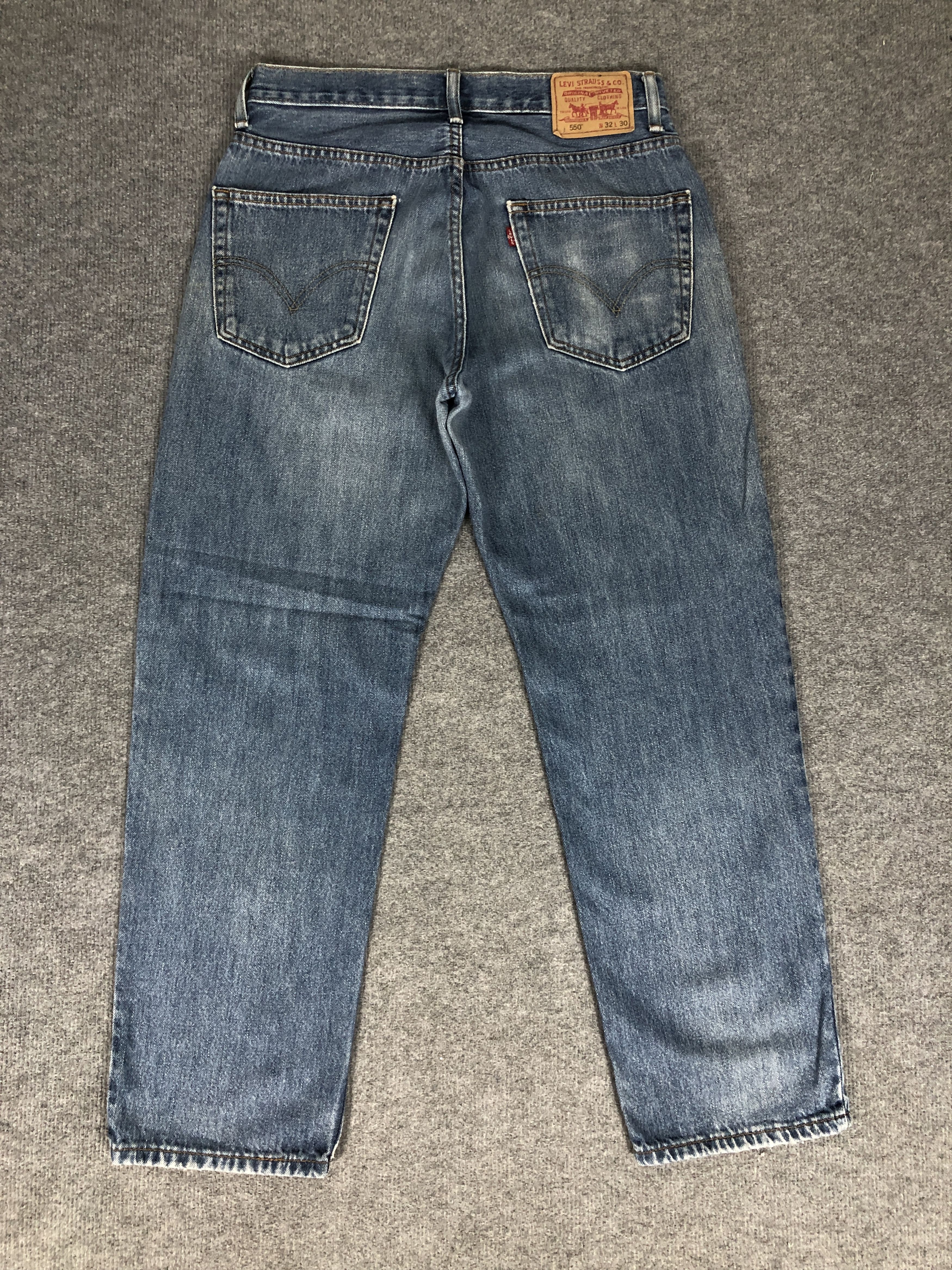 Levi's Vintage Y2k Levi's 550 Relaxed Fit Faded Blue Denim Jean Size US 32 / EU 48 - 2 Thumbnail