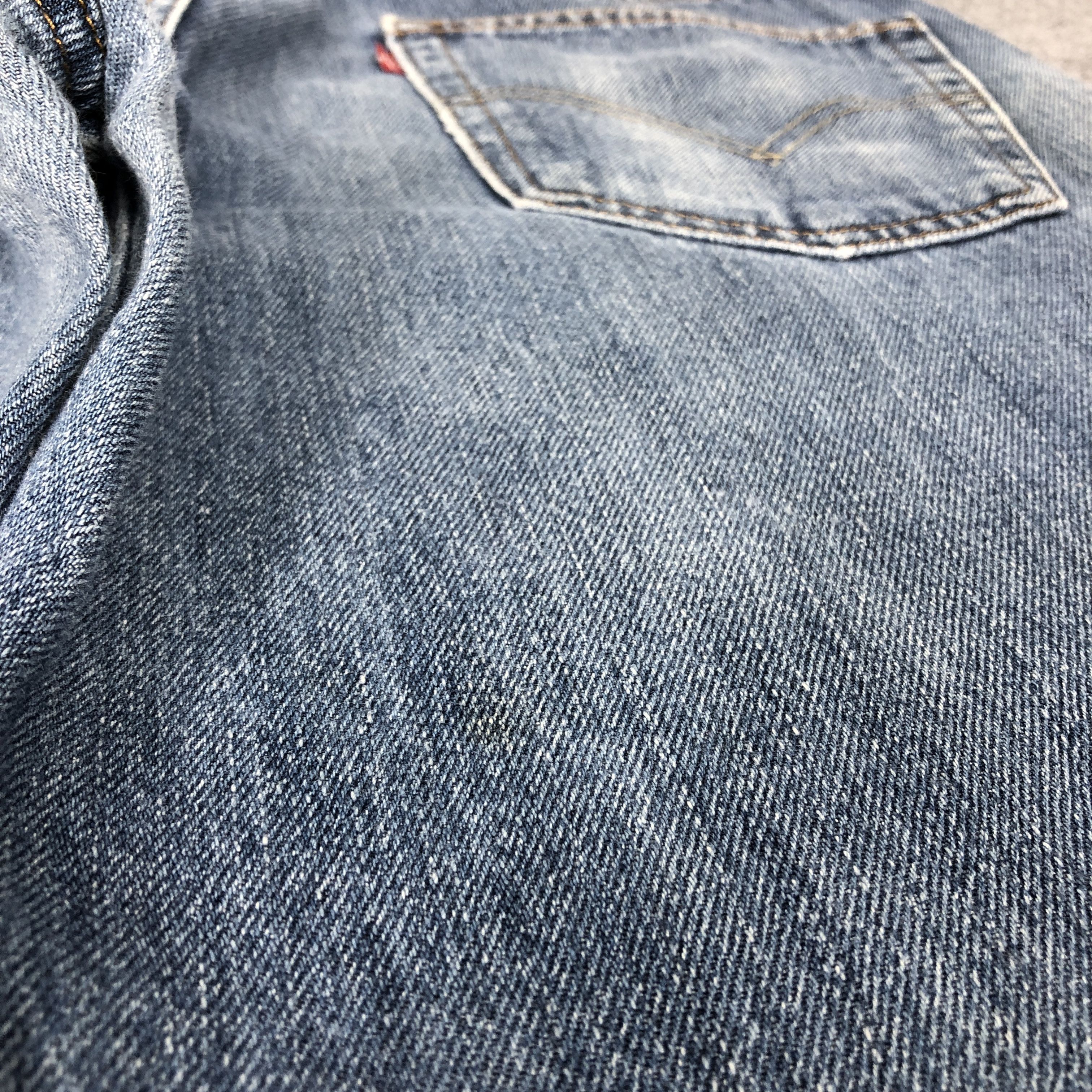 Levi's Vintage Y2k Levi's 550 Relaxed Fit Faded Blue Denim Jean Size US 32 / EU 48 - 15 Thumbnail