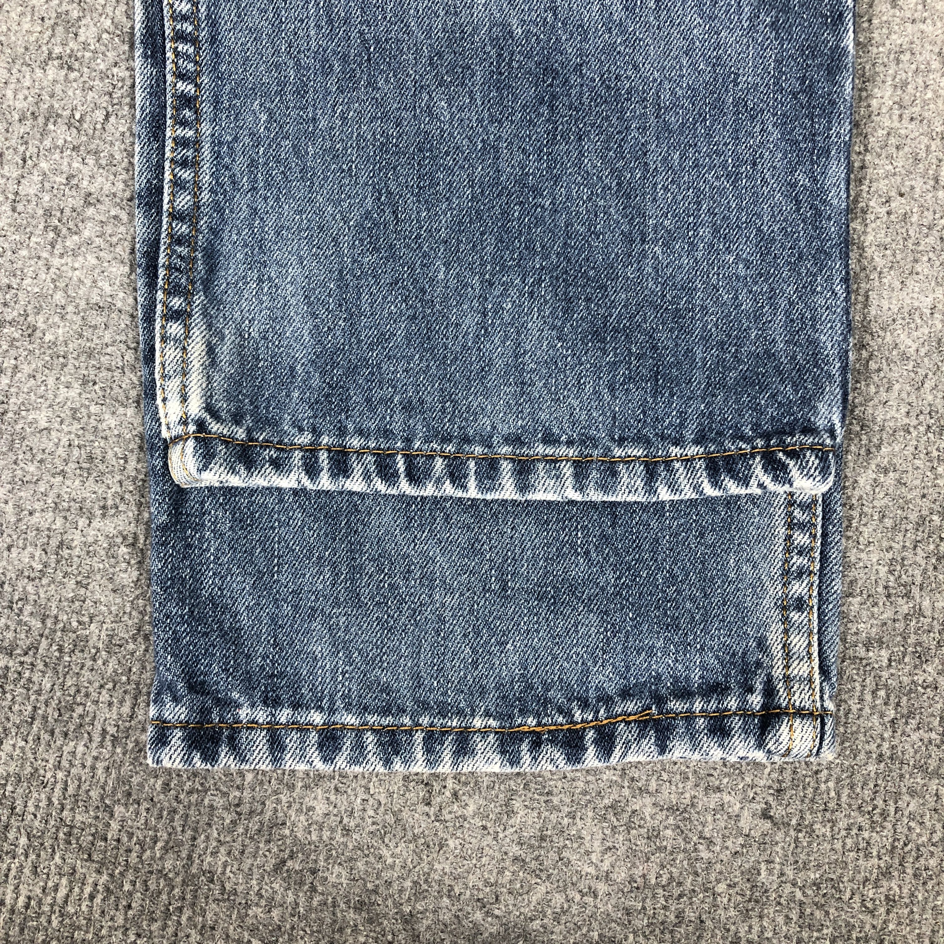 Levi's Vintage Y2k Levi's 550 Relaxed Fit Faded Blue Denim Jean Size US 32 / EU 48 - 13 Thumbnail
