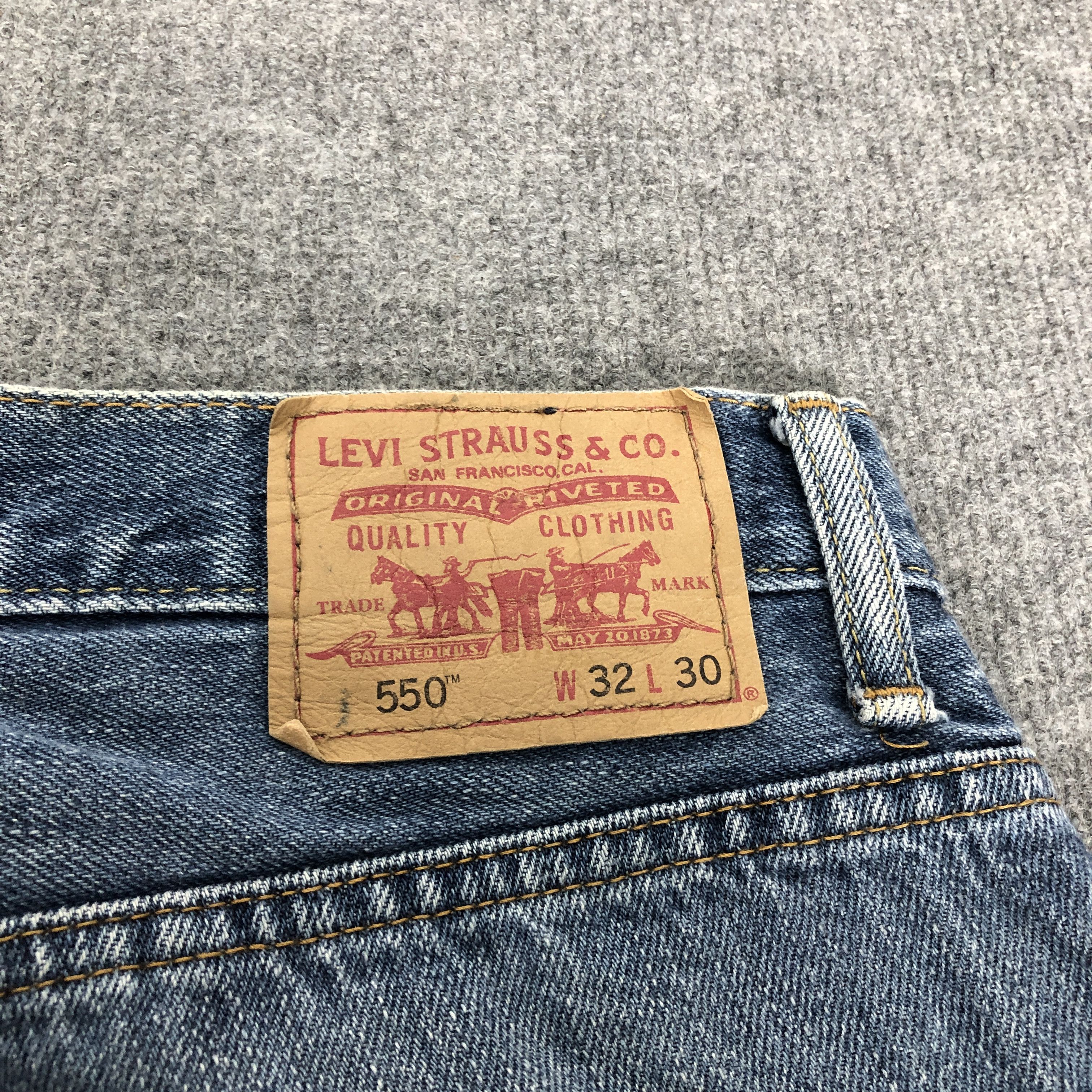 Levi's Vintage Y2k Levi's 550 Relaxed Fit Faded Blue Denim Jean Size US 32 / EU 48 - 5 Thumbnail