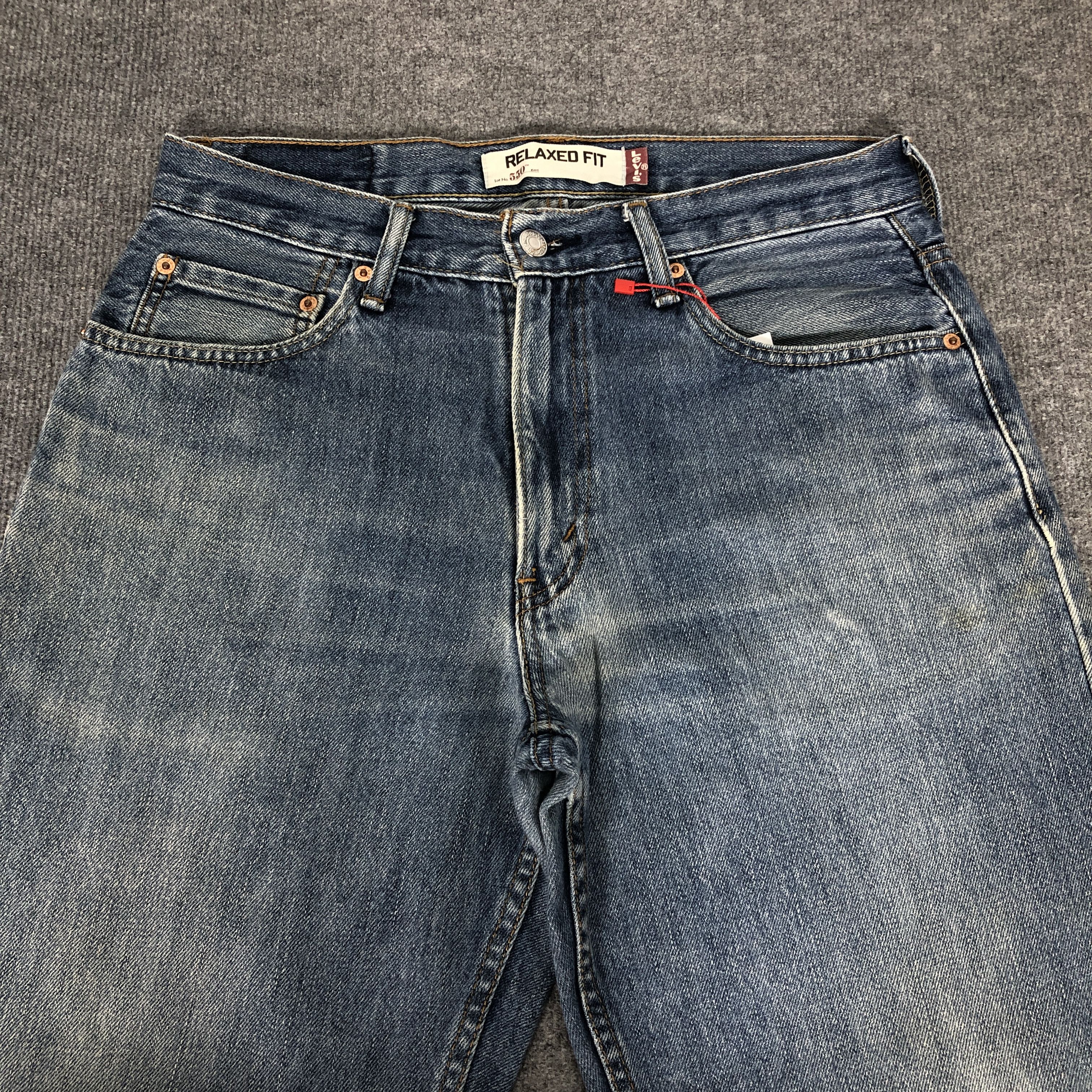 Levi's Vintage Y2k Levi's 550 Relaxed Fit Faded Blue Denim Jean Size US 32 / EU 48 - 3 Thumbnail