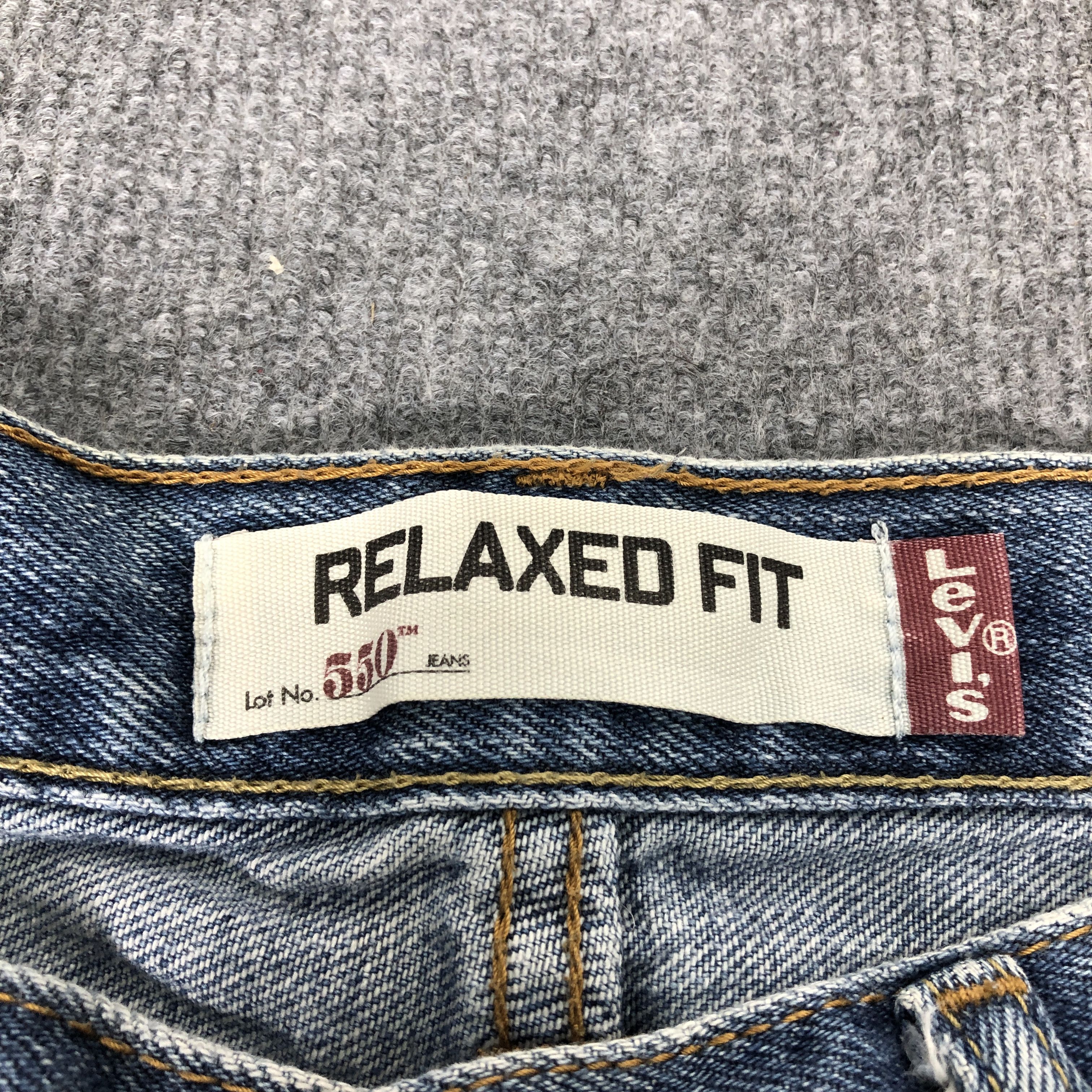 Levi's Vintage Y2k Levi's 550 Relaxed Fit Faded Blue Denim Jean Size US 32 / EU 48 - 17 Thumbnail