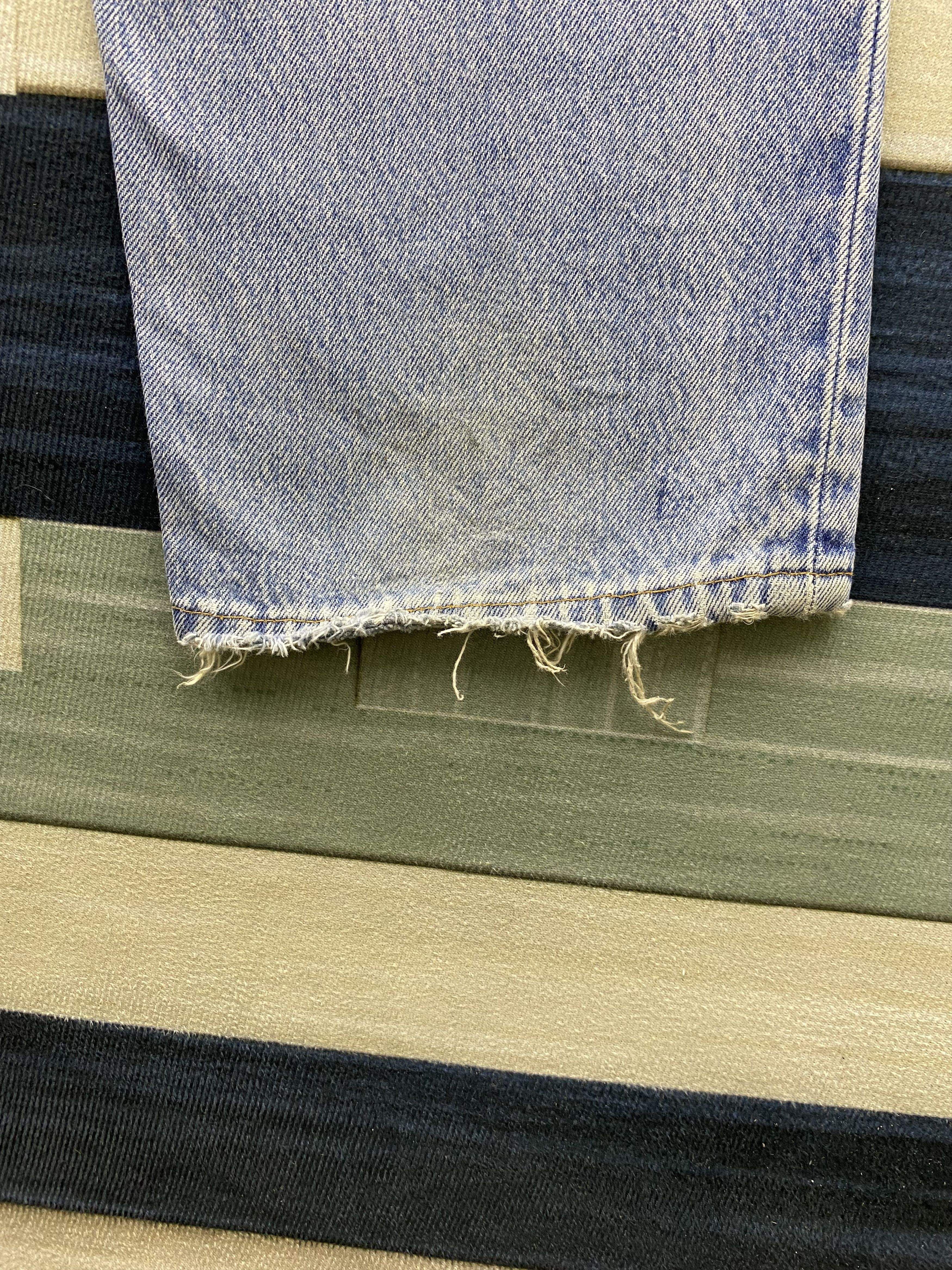 Levi's Vintage Levi's 501 Distress Dirty Faded Blue Jean Size US 34 / EU 50 - 19 Thumbnail