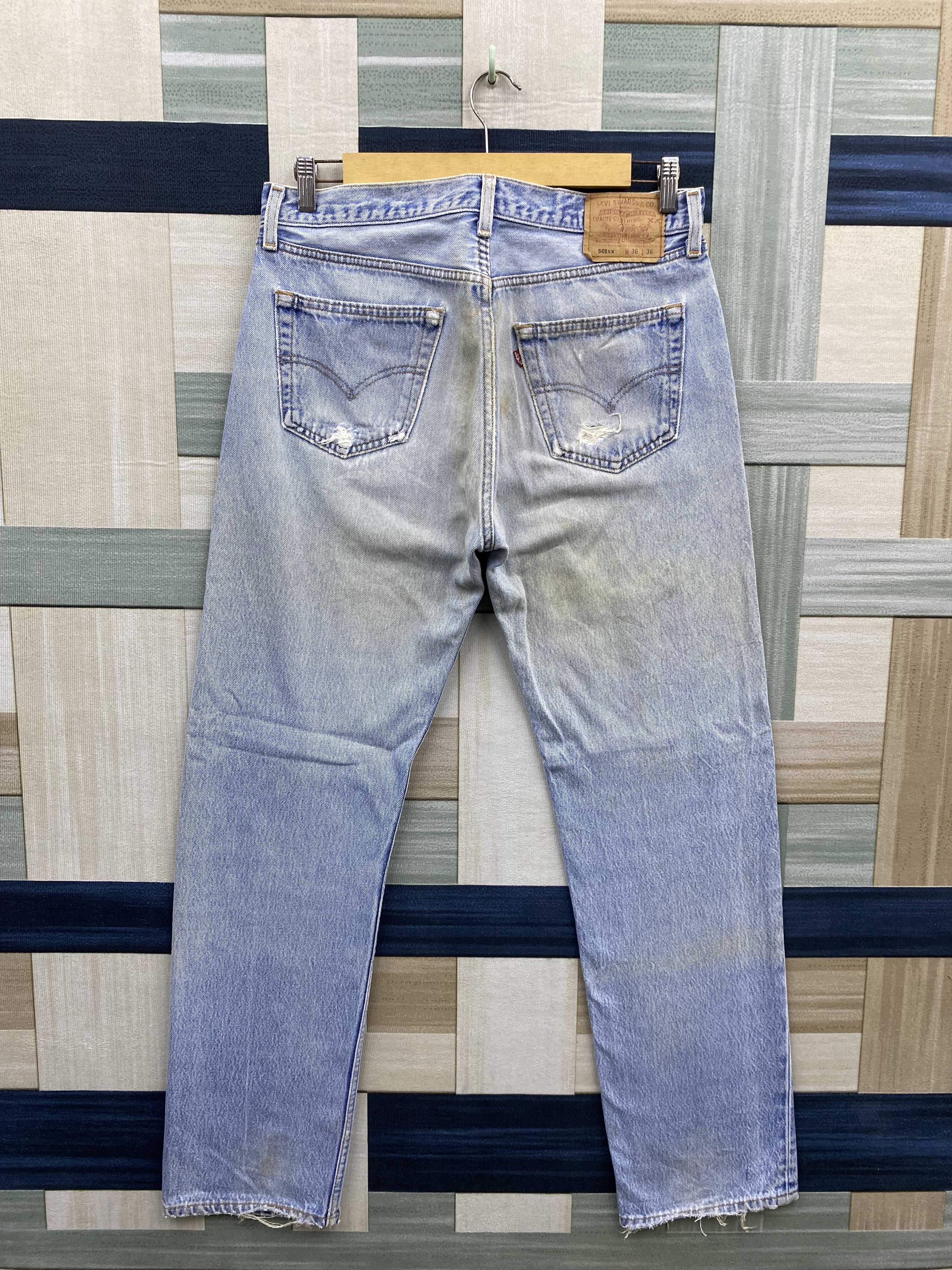 Levi's Vintage Levi's 501 Distress Dirty Faded Blue Jean Size US 34 / EU 50 - 2 Thumbnail