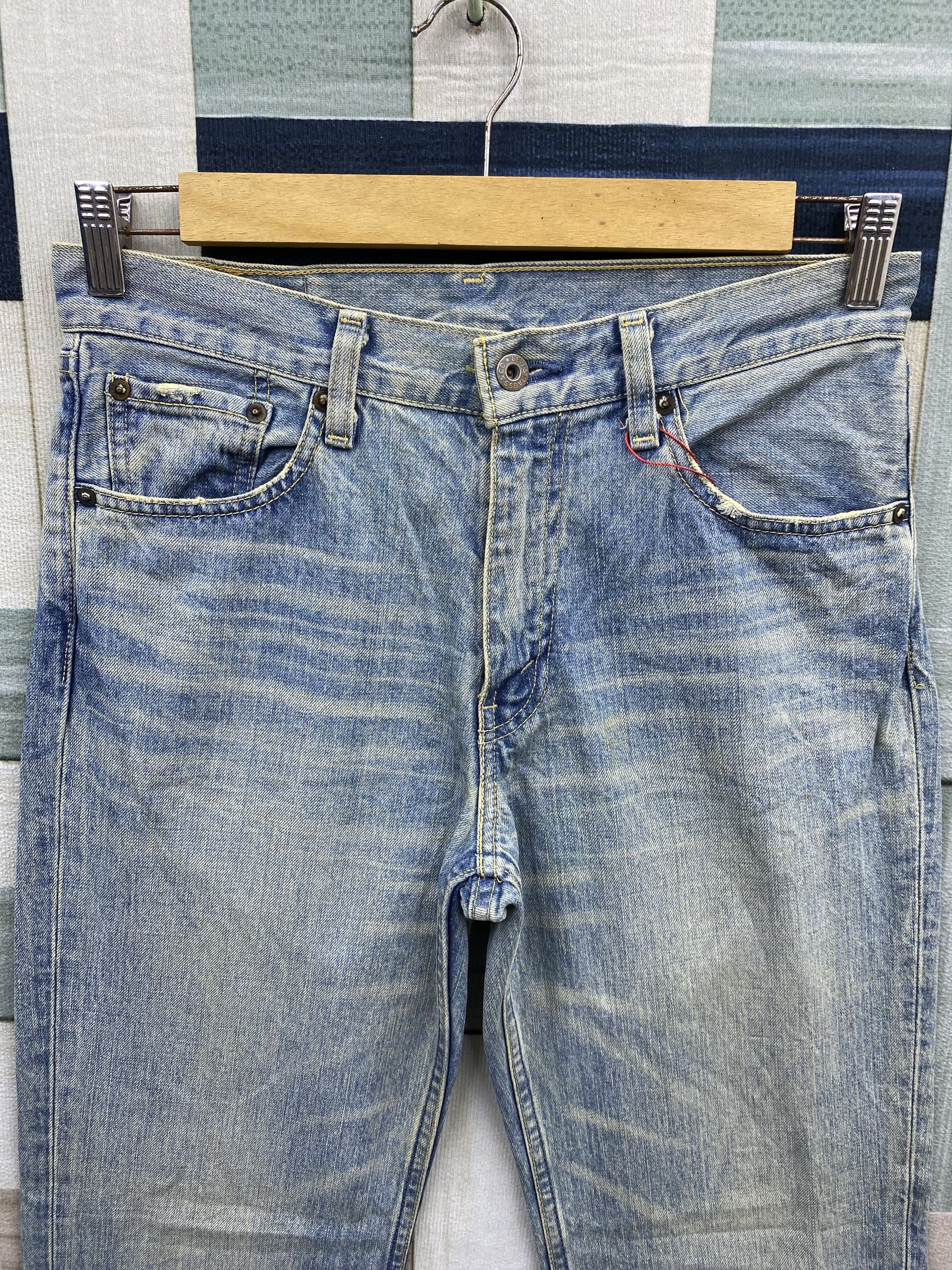 Levi's Vintage Levi's 502 Distress Faded Blue Denim Jean Size US 30 / EU 46 - 2 Thumbnail