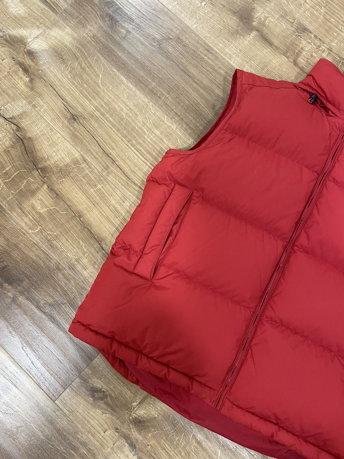 Nike Vintage Nike Y2K Black Swoosh Down Puffer Vest Size L Size US L / EU 52-54 / 3 - 3 Thumbnail