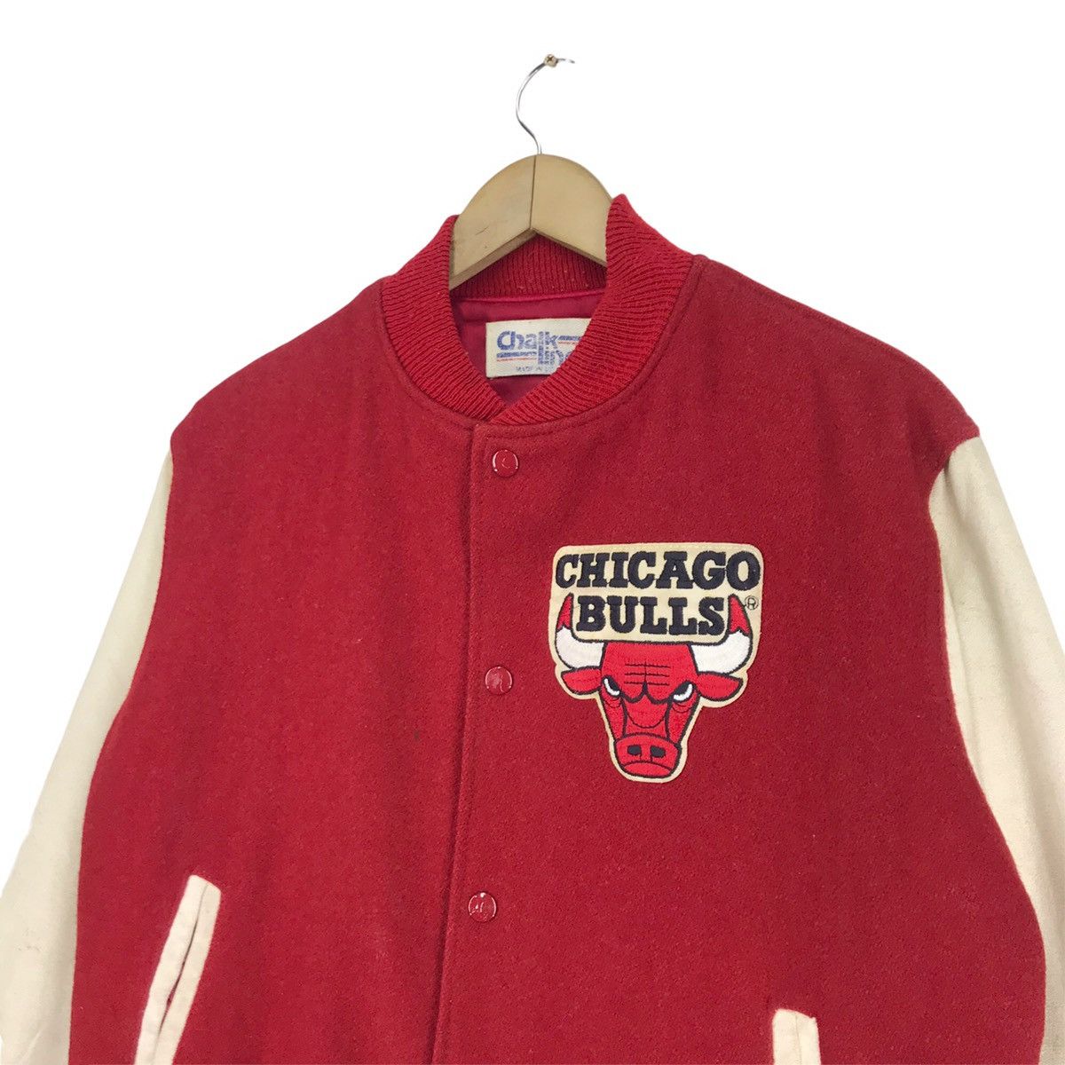 Chalk Line × NBA 90s Chicago Bulls Varsity Size US M / EU 48-50 / 2 - 7 Thumbnail