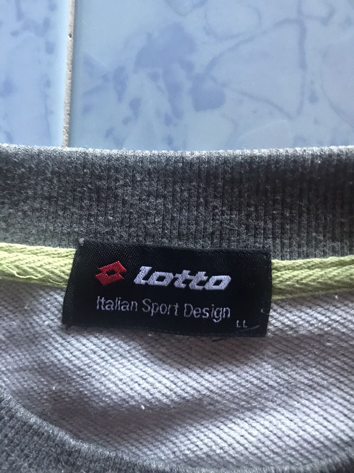 Lotto Sport Lotto italian sport design sweatshirt size XL Size US XL / EU 56 / 4 - 3 Thumbnail