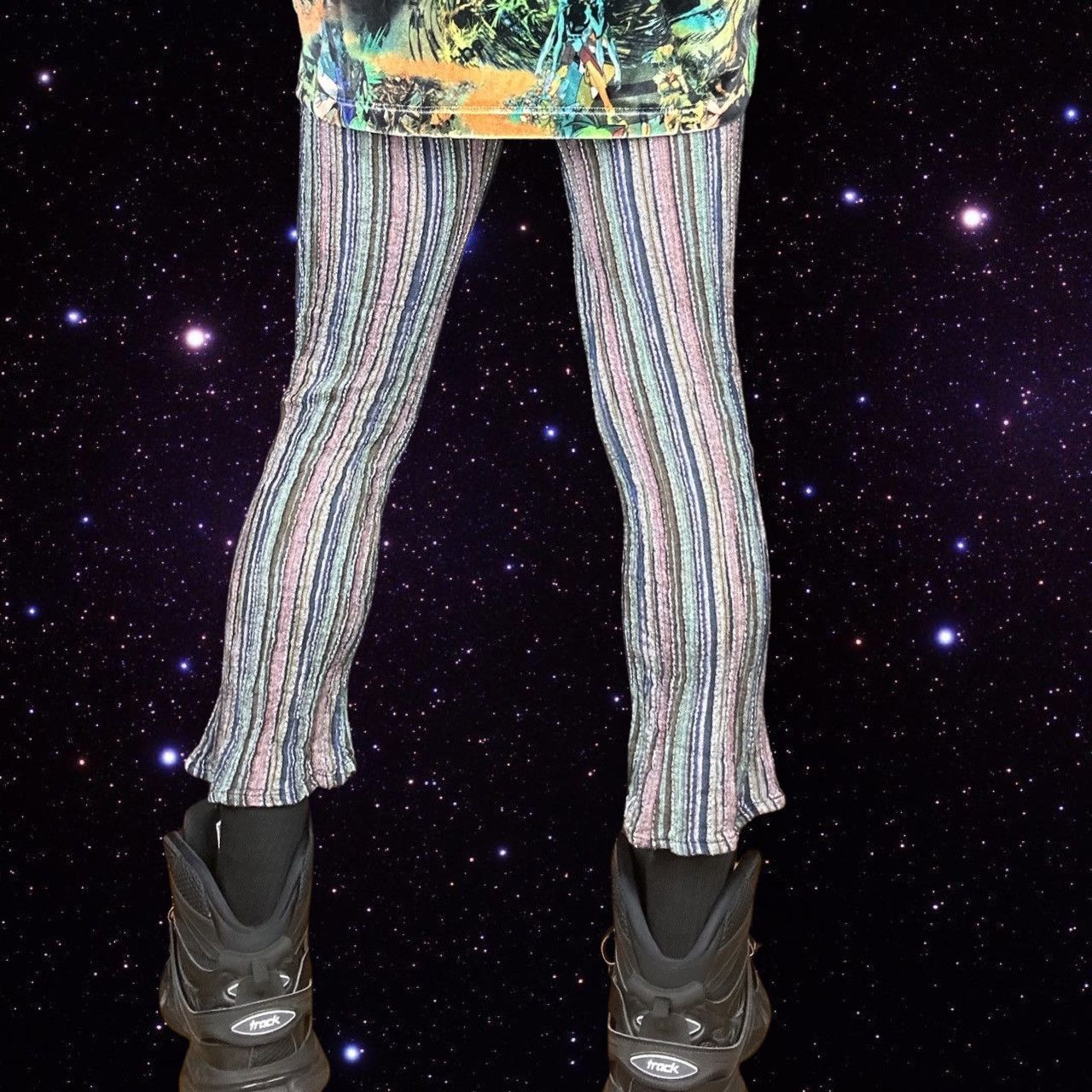 Urban Outfitters URBAN OUTFITTERS STRIPED MULTI COLORED PLEATED PANT SMALL Size 26" / US 2 / IT 38 - 3 Thumbnail