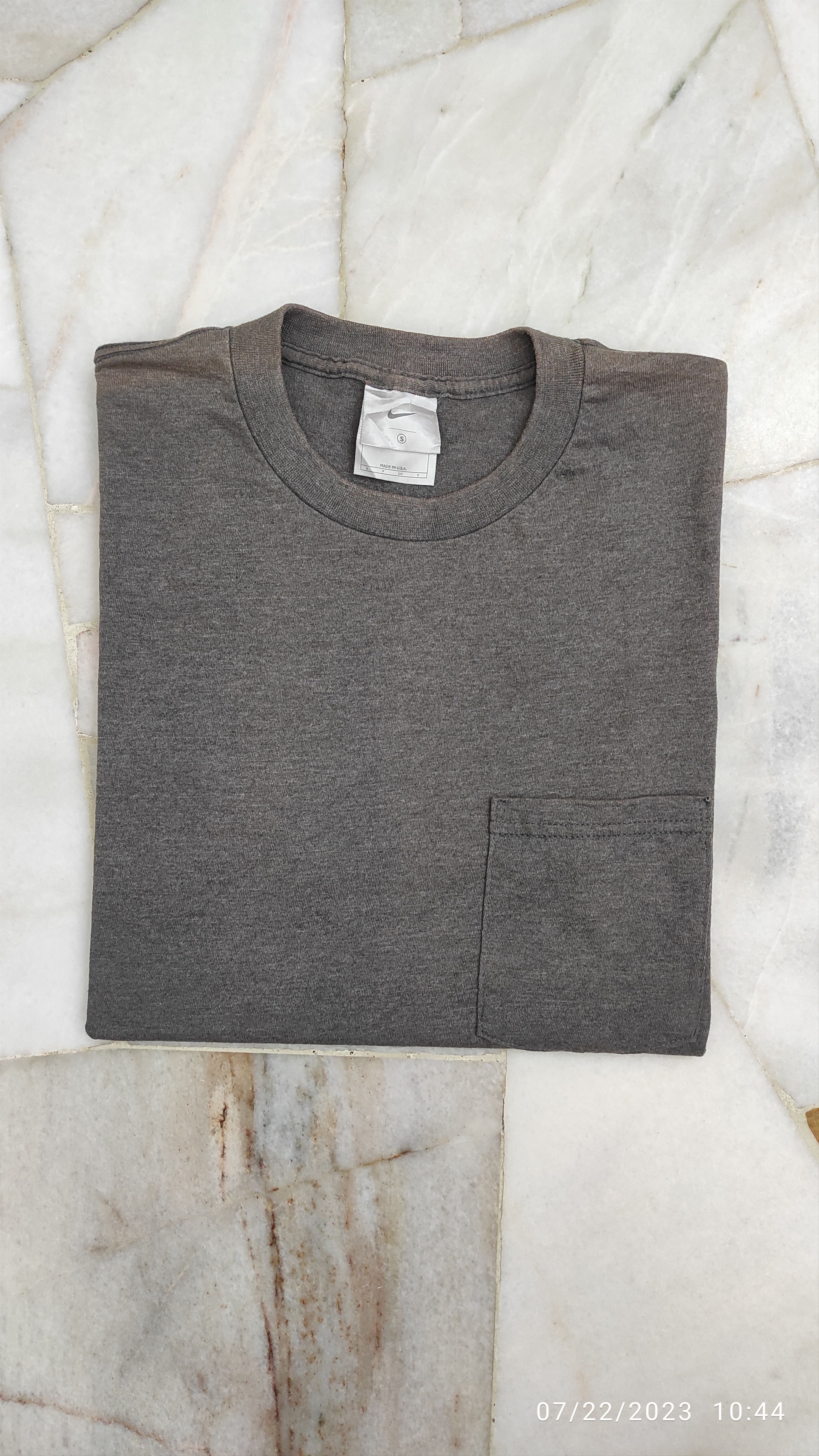 Nike Vintage 90s NIKE embroidered swoosh logo's pocket tee Size US S / EU 44-46 / 1 - 8 Thumbnail