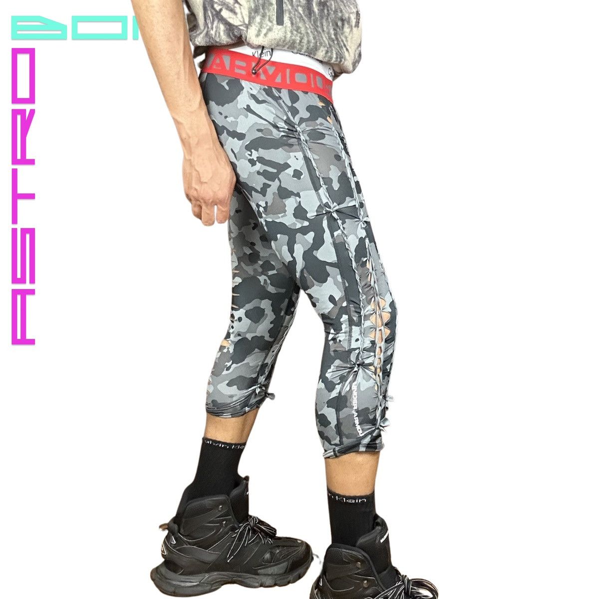 Under Armour ASTROBOI* UNDER ARMOUR GRAY BRAIDED CAMO LEGGINGS _ LARGE Size US 32 / EU 48 - 3 Thumbnail