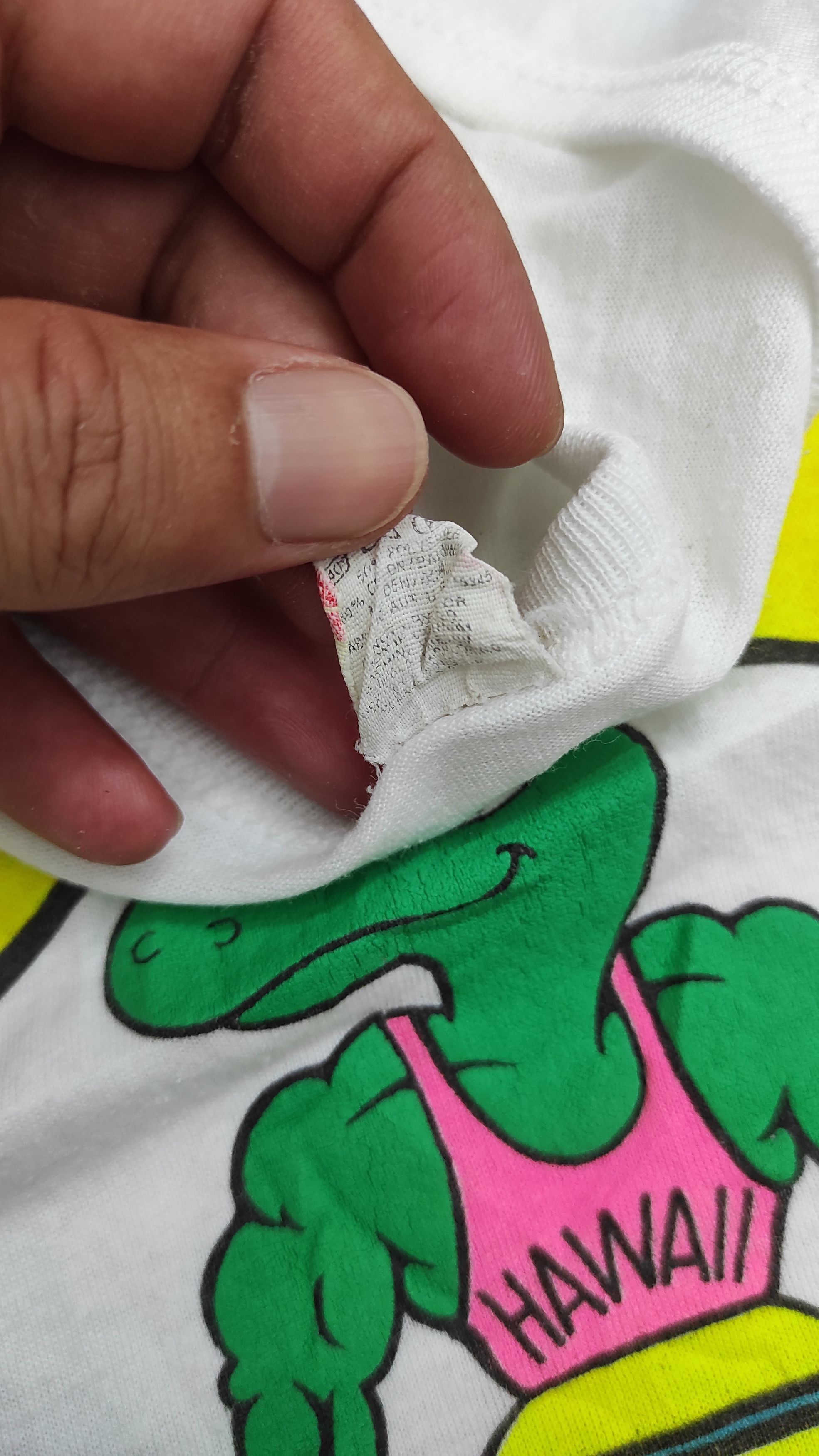 Vintage Vintage 1987 GECKO GYM HAWAII tank top t shirt Size US L / EU 52-54 / 3 - 4 Thumbnail
